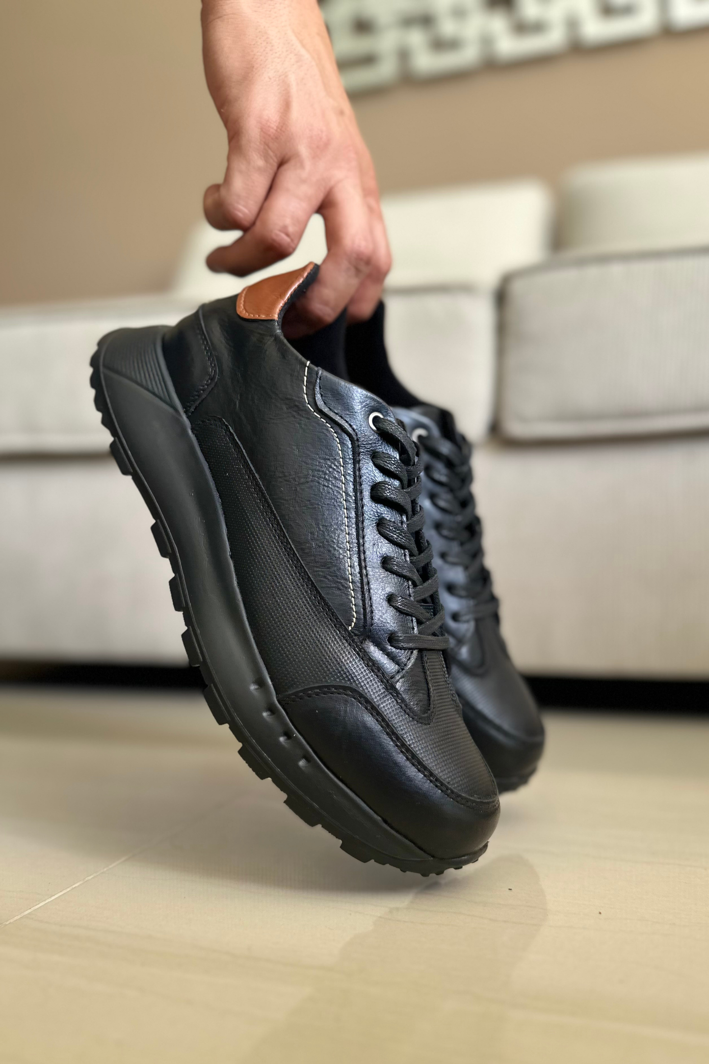 SNEAKERS TRAPINCH - PARA HOMBRE - EN CUERO REF: 75