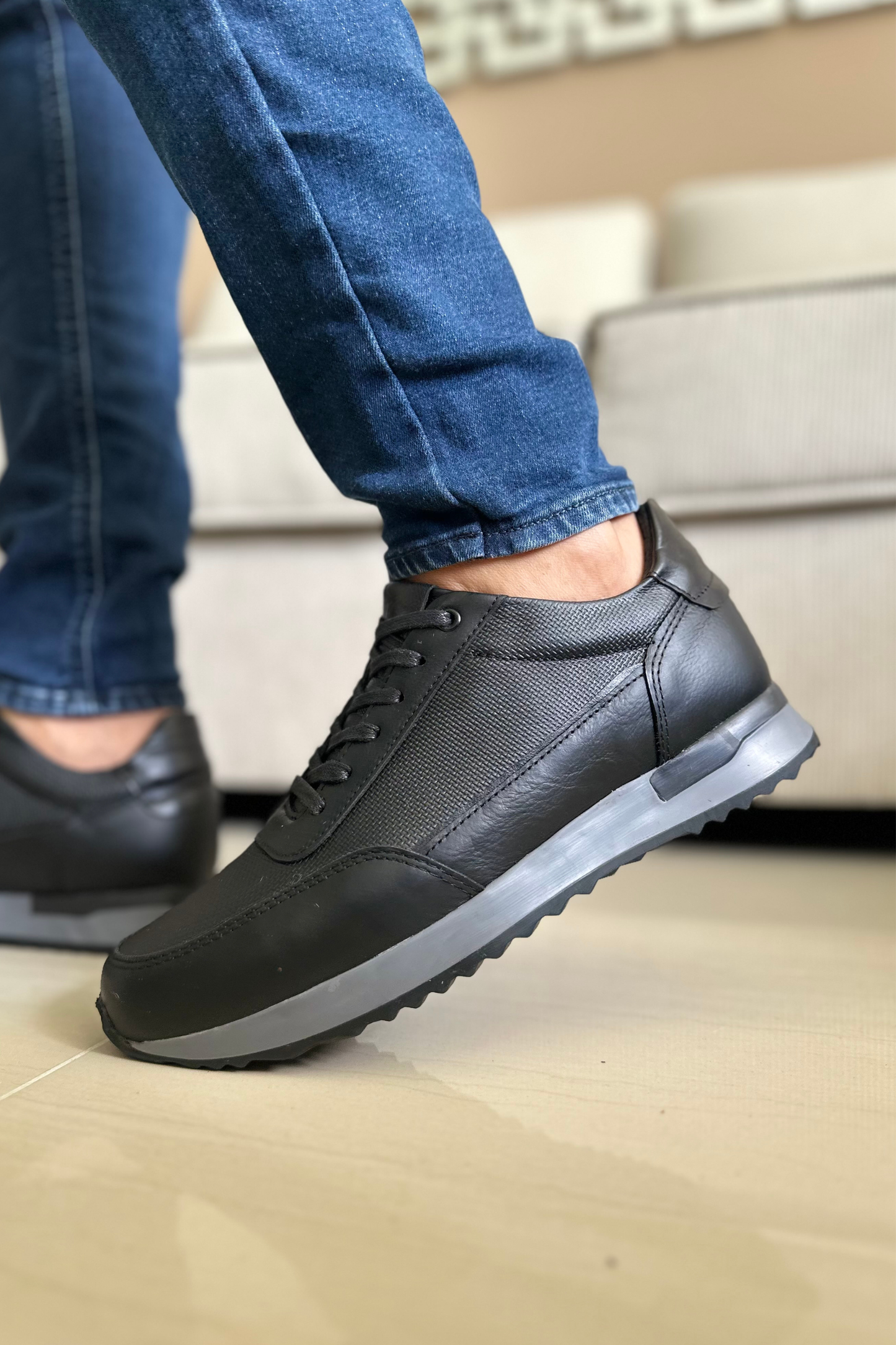 SNEAKER BUMBAII - EN CUERO - PARA HOMBRE - REF: ANT 431