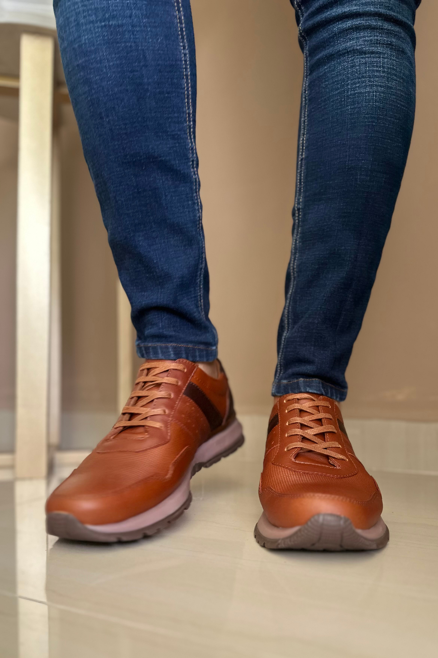 SNEAKER LENOIS - EN CUERO - PARA HOMBRE REF: FRK 2823