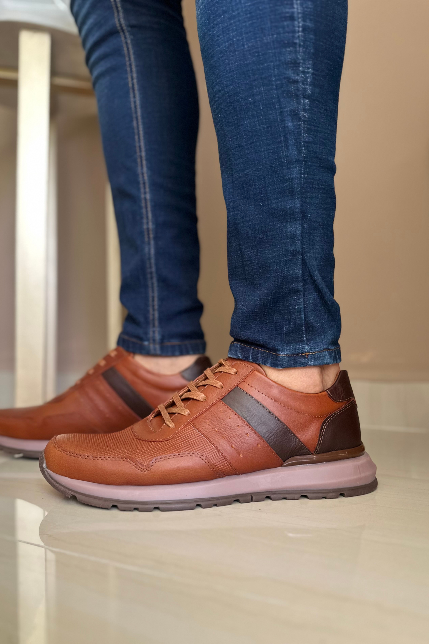 SNEAKER LENOIS - EN CUERO - PARA HOMBRE REF: FRK 2823