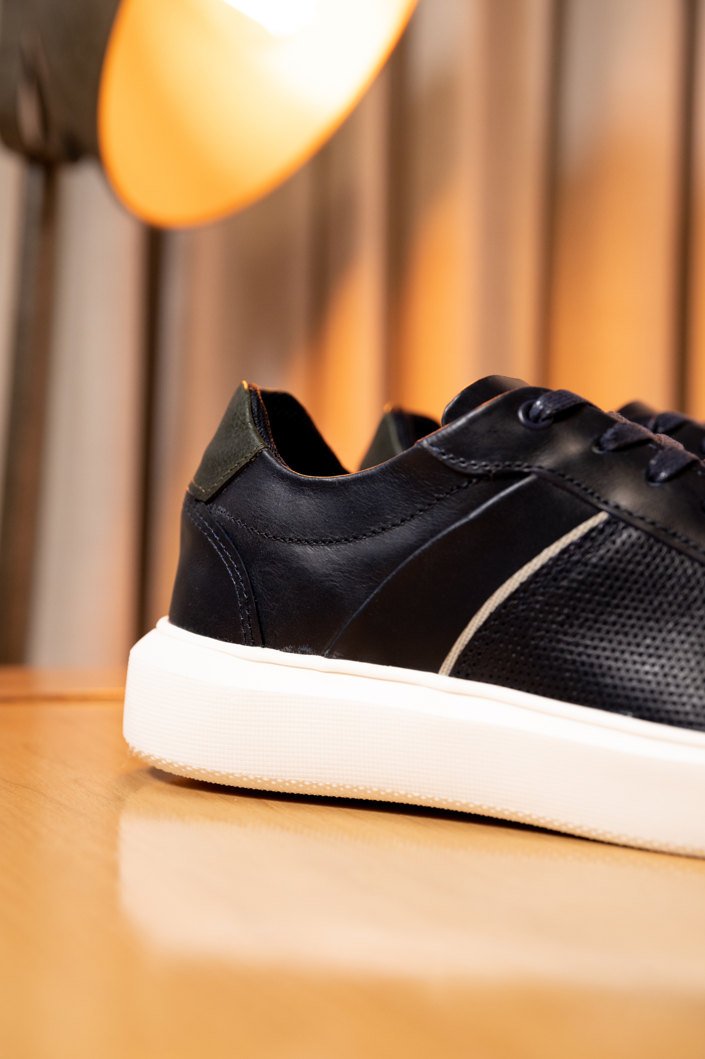SNEAKER TOREC - EN CUERO - PARA HOMBRE - REF: SPN 3220