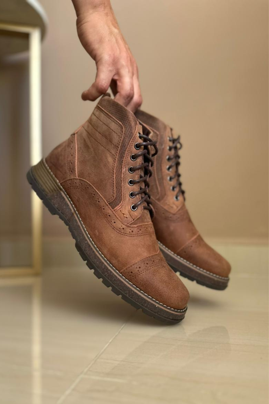 BOTAS EN CUERO – CALZADO ALEJANDRO SANCHEZ