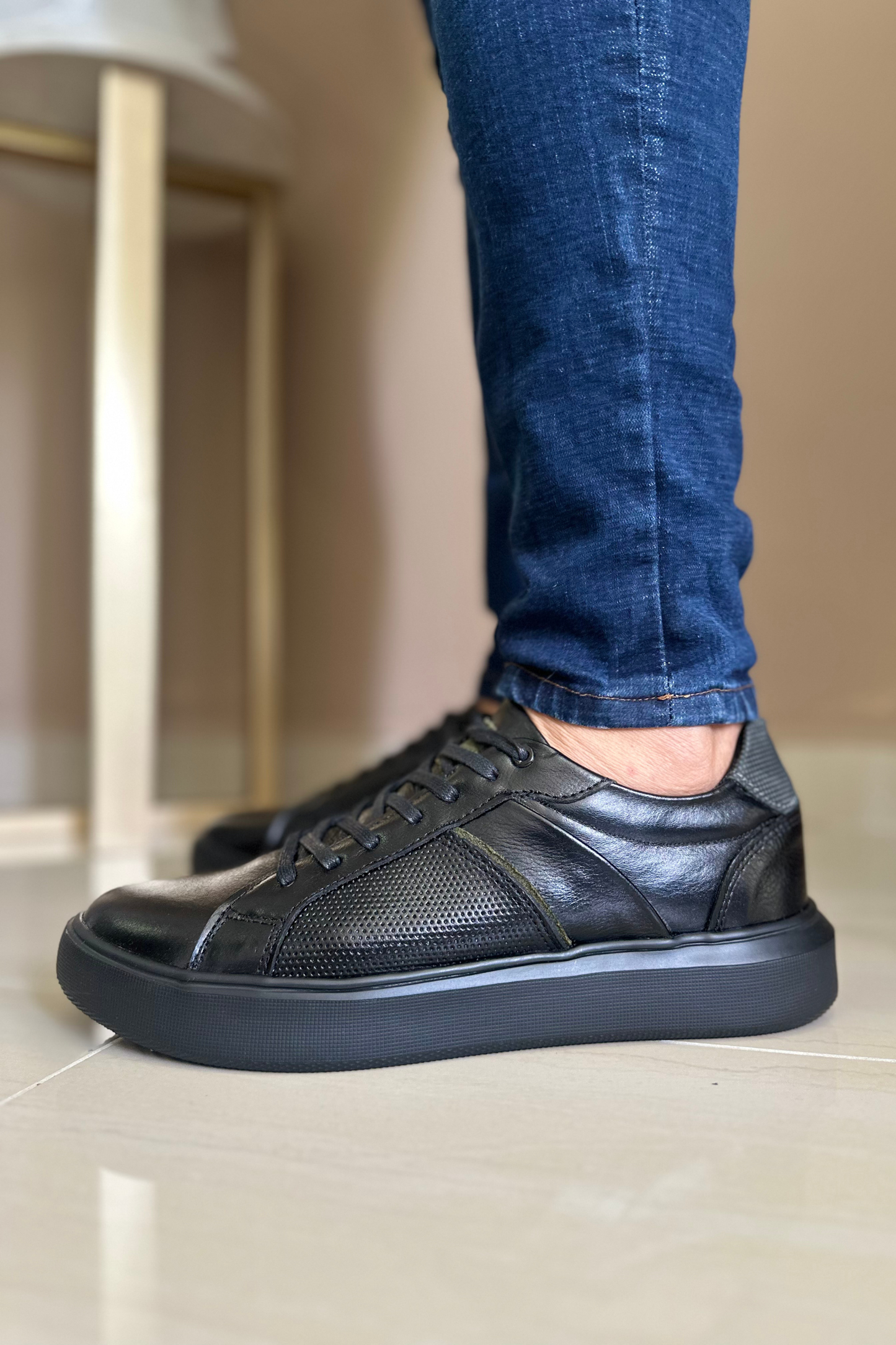 SNEAKER TOREC - EN CUERO - PARA HOMBRE - REF: SPN 3220