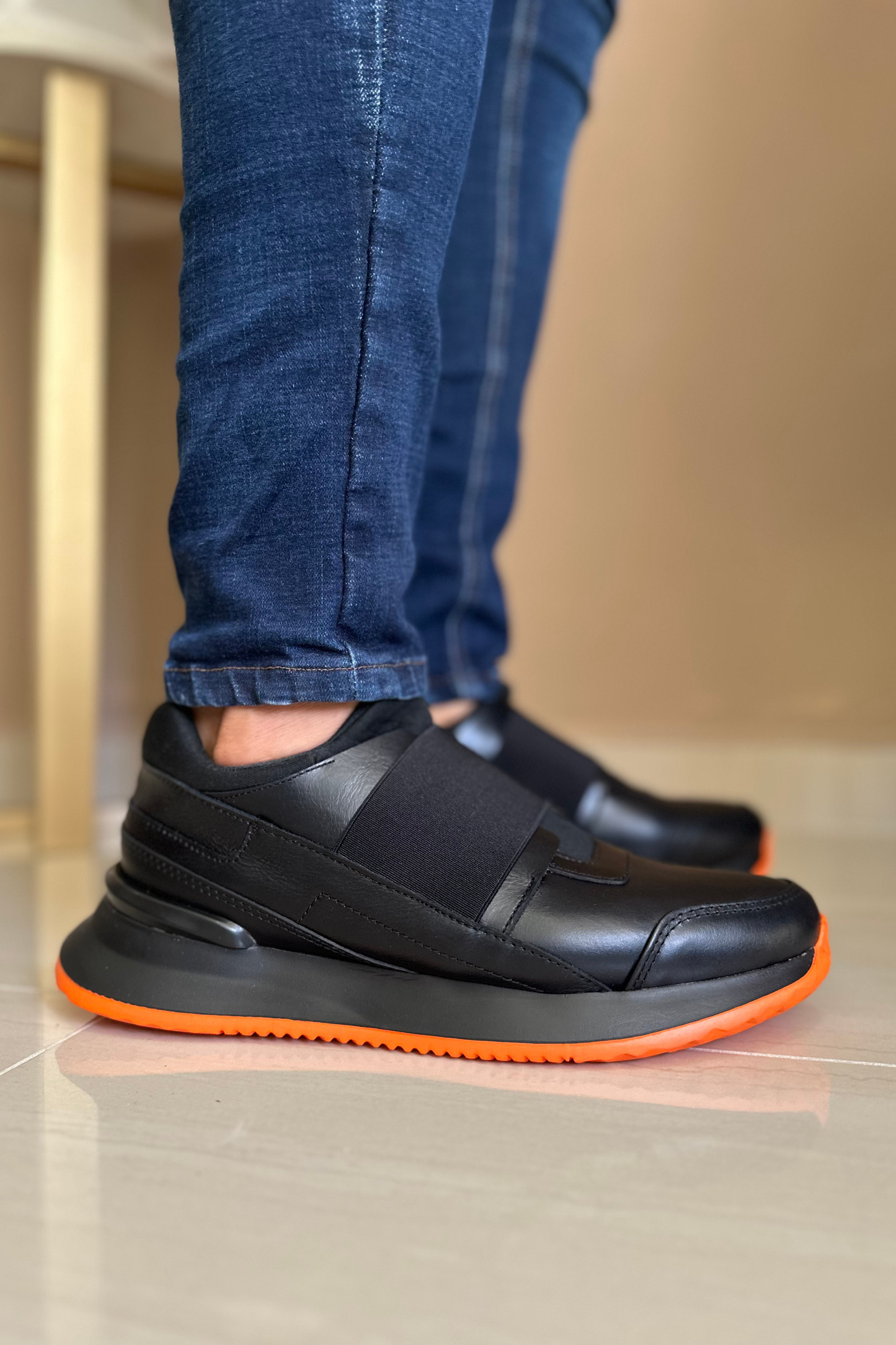 SNEAKERS LITTLE - PARA HOMBRE - EN CUERO REF: D17