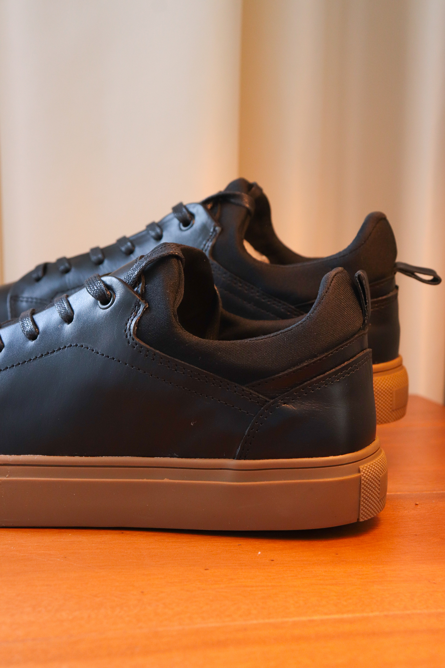 SNEAKERS JETT - PARA HOMBRE - CUERO