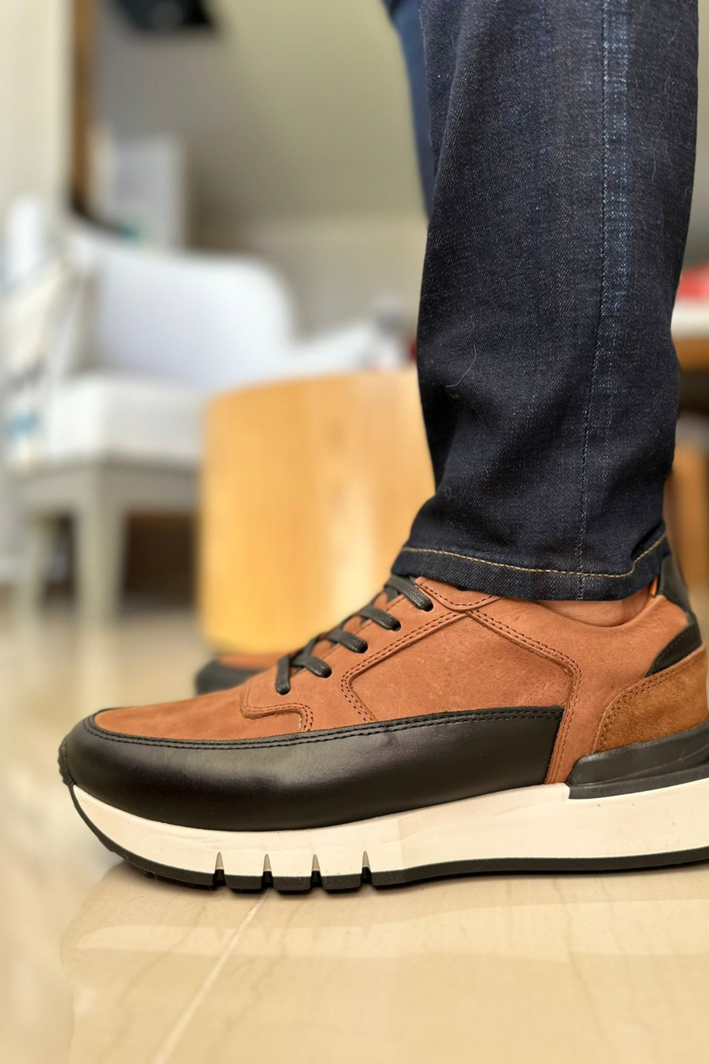 SNEAKERS TEIDE - EN CUERO - PARA HOMBRE