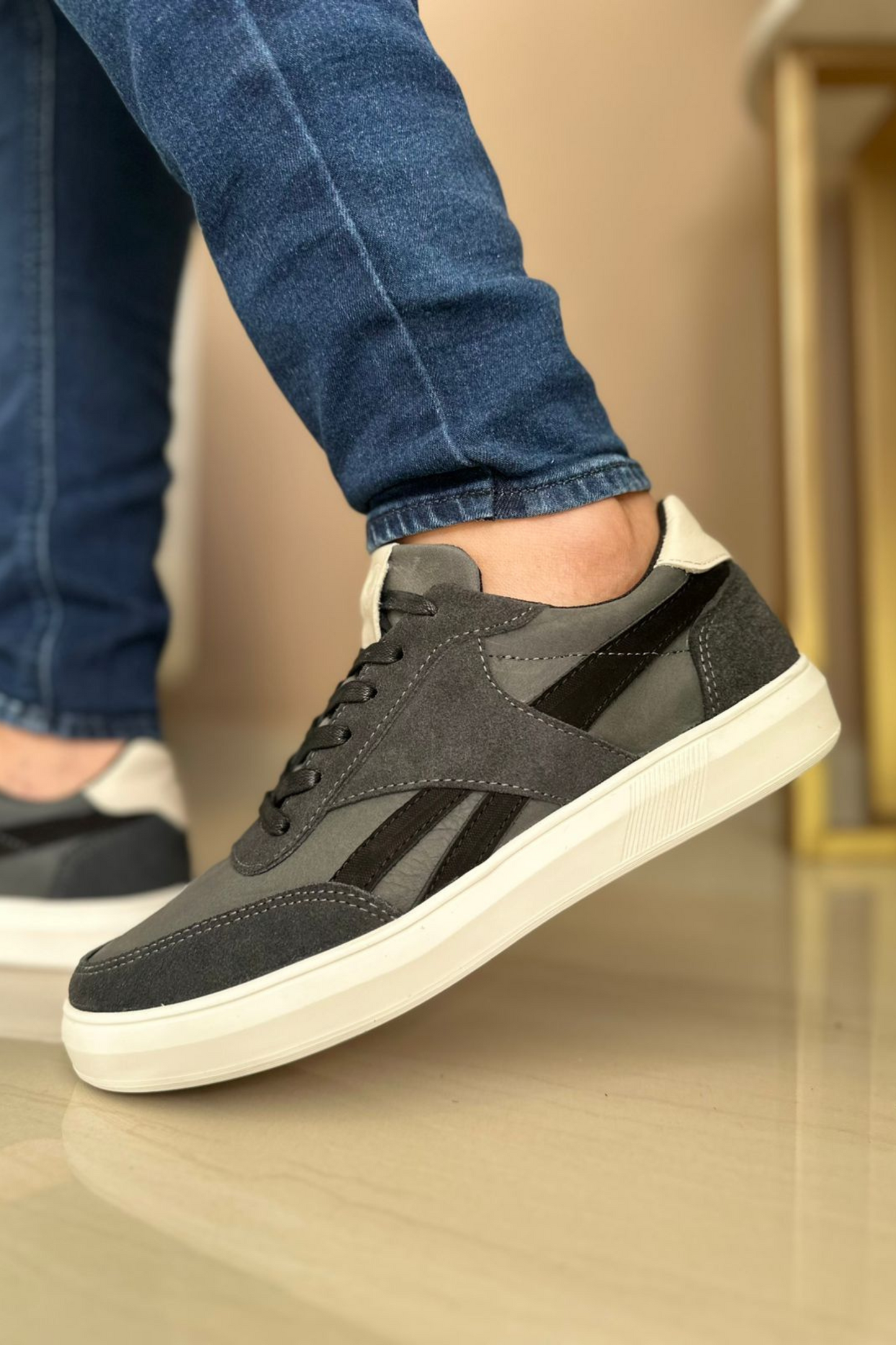 SNEAKER BUDGET - EN CUERO - PARA HOMBRE