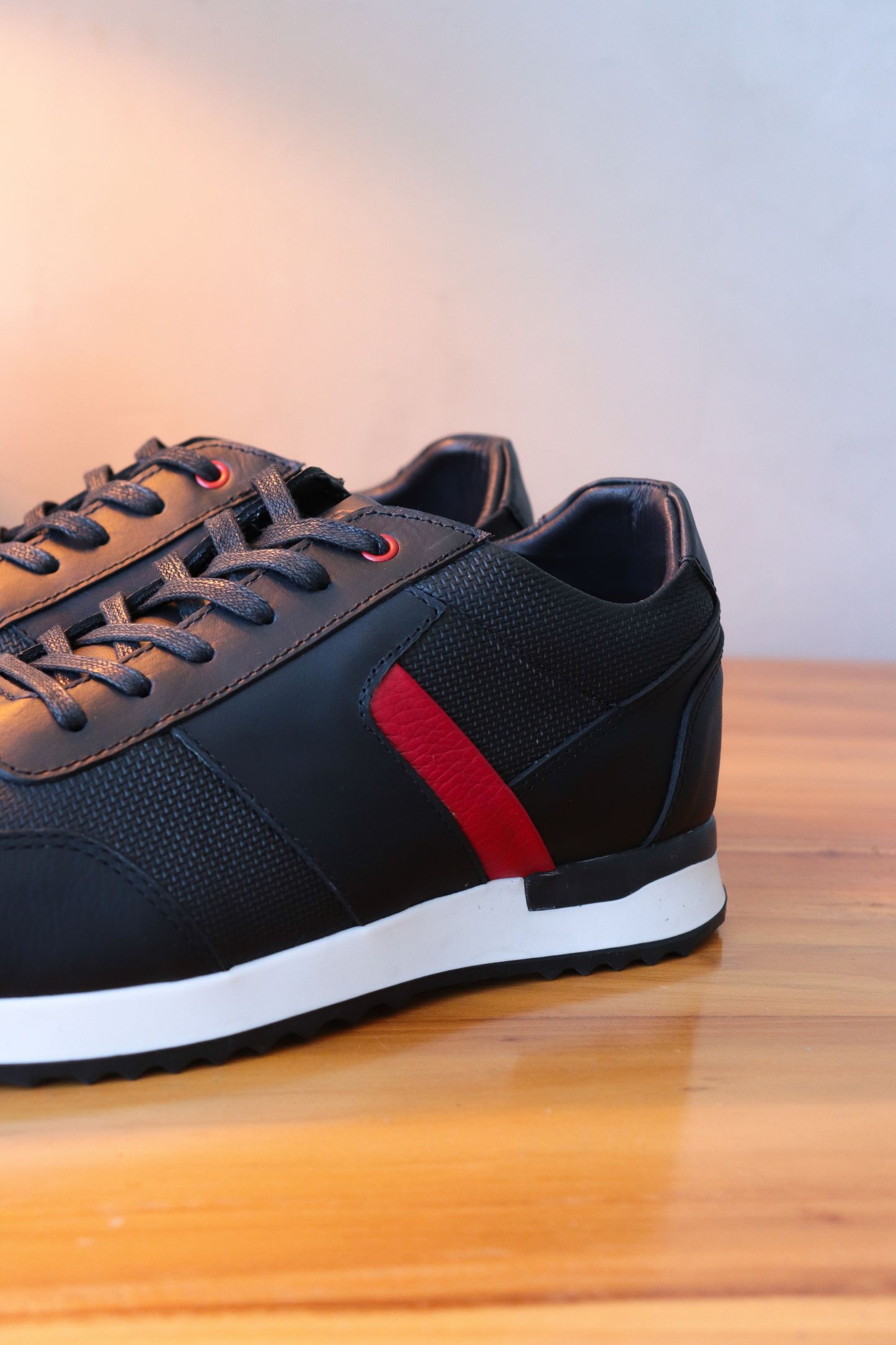 SNEAKER KENKE - EN CUERO - PARA HOMBRE - REF: B45