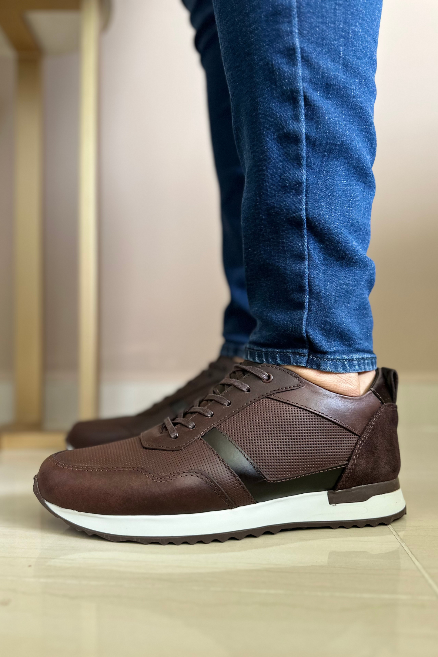 SNEAKER YUNN - EN CUERO - PARA HOMBRE - REF: B44