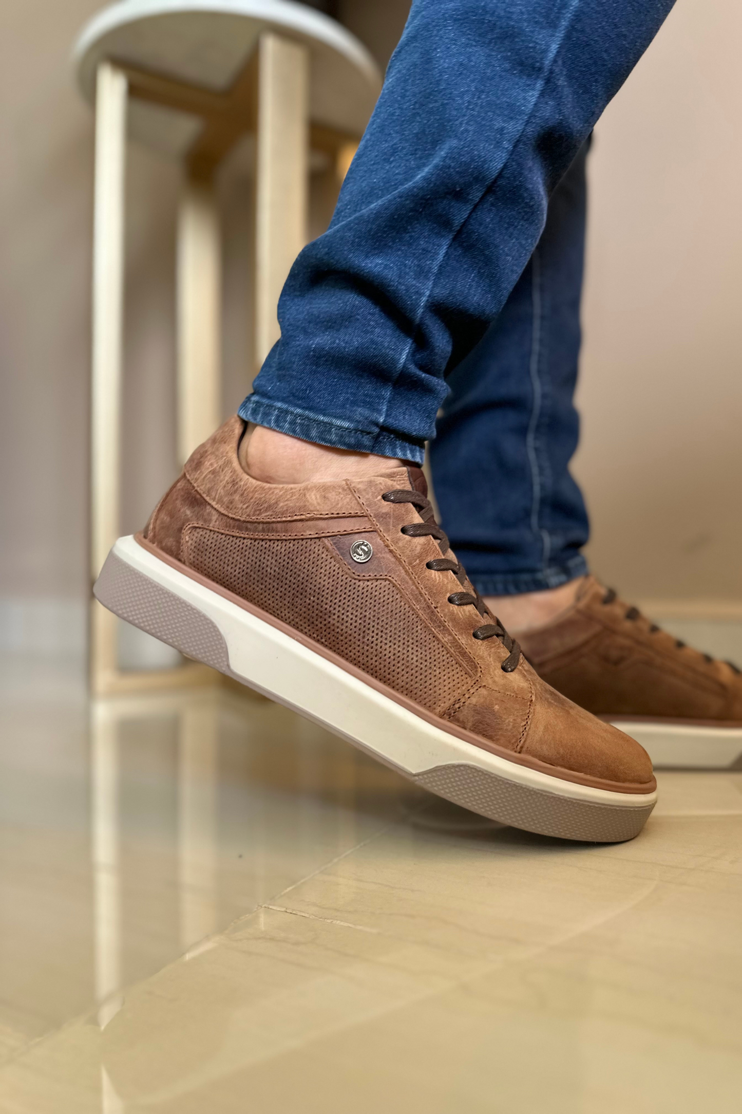 SNEAKER DEKA - EN CUERO - PARA HOMBRE - REF: 3208