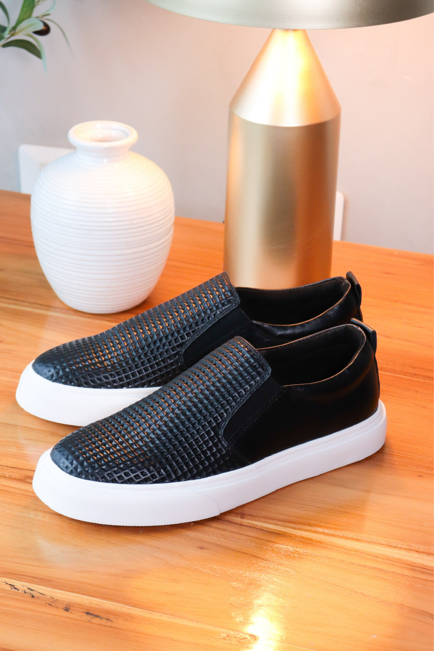 SNEAKER TEKNO - EN CUERO - PARA HOMBRE - REF: 604
