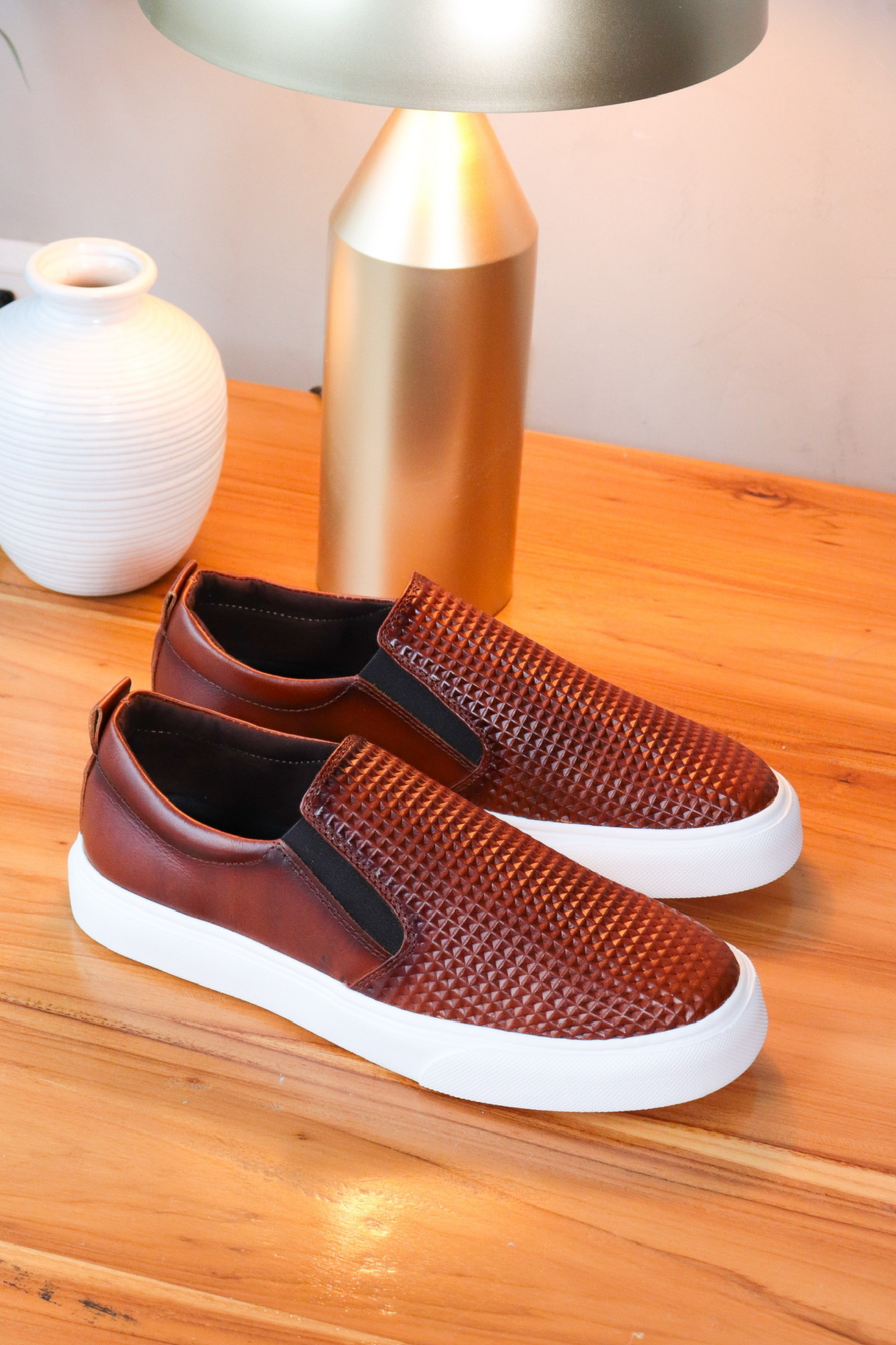 SNEAKER TEKNO - EN CUERO - PARA HOMBRE