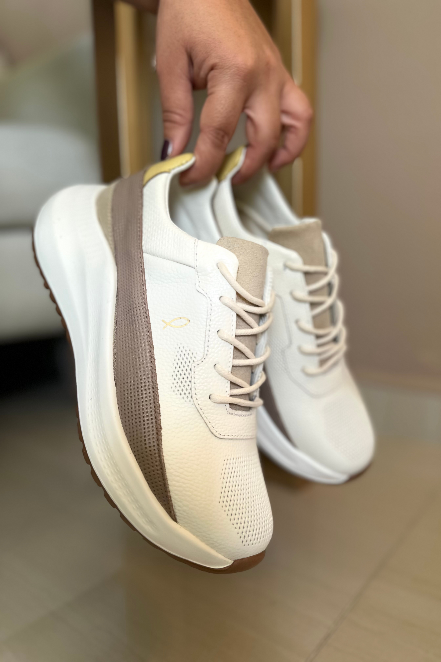SNEAKER DARA - EN CUERO - PARA DAMA