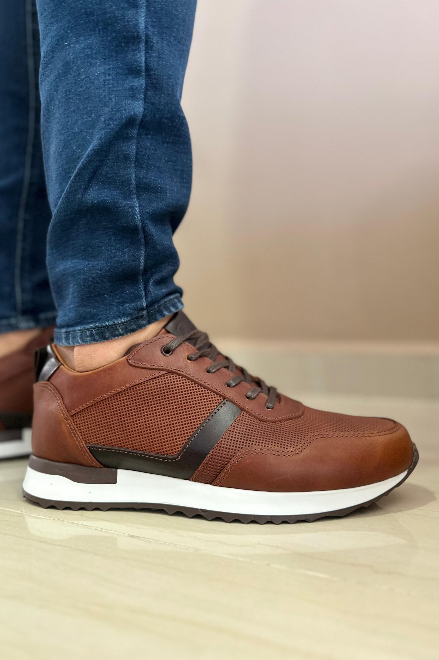 SNEAKER QUIRK - EN CUERO - PARA HOMBRE - REF: B44