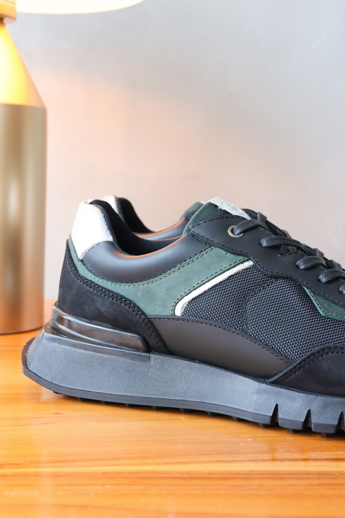 SNEAKER GIO - EN CUERO - PARA HOMBRE - REF: CLK 2123
