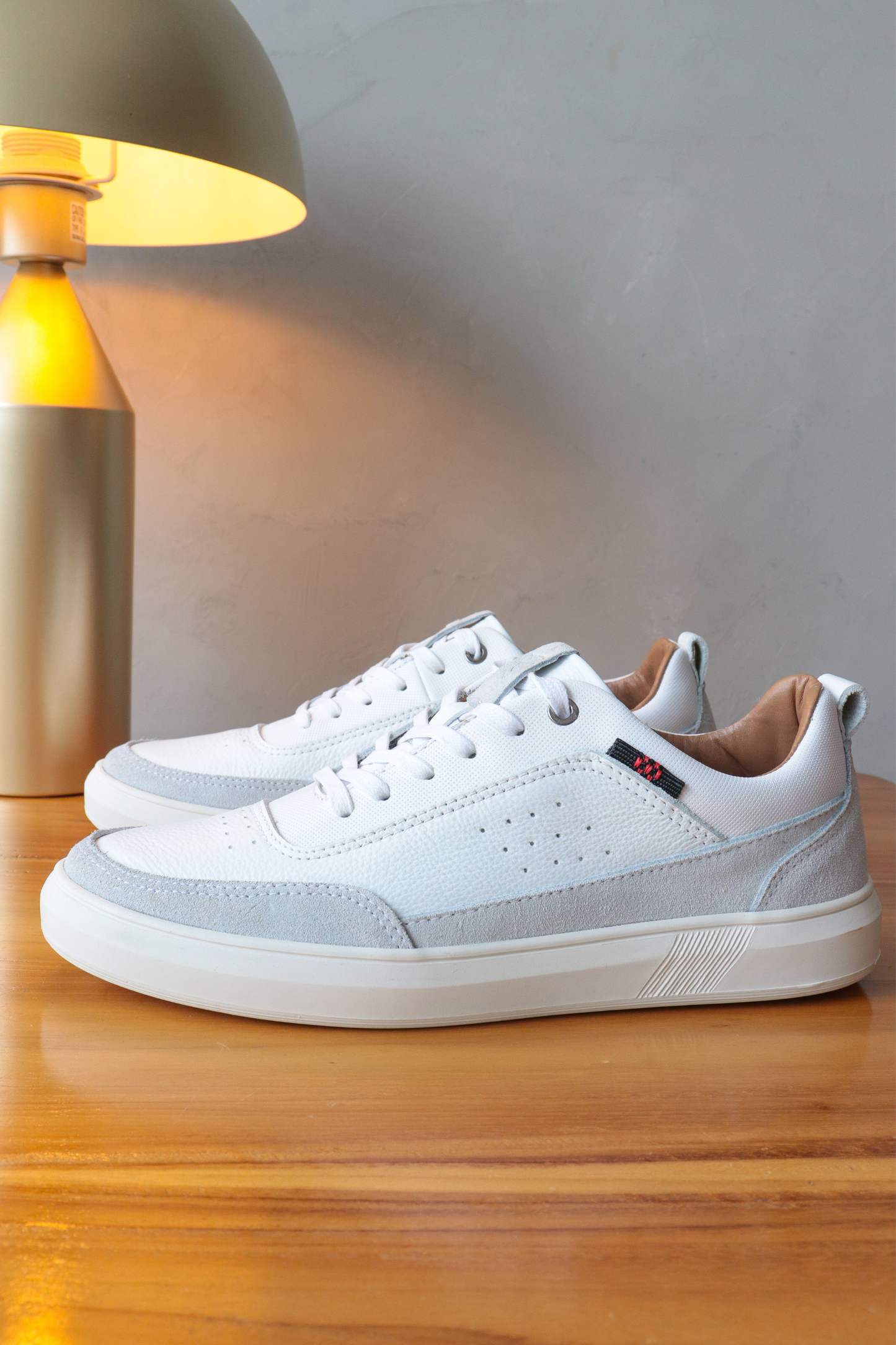 SNEAKER DRAMPA - EN CUERO - PARA HOMBRE - REF: CLK 2142