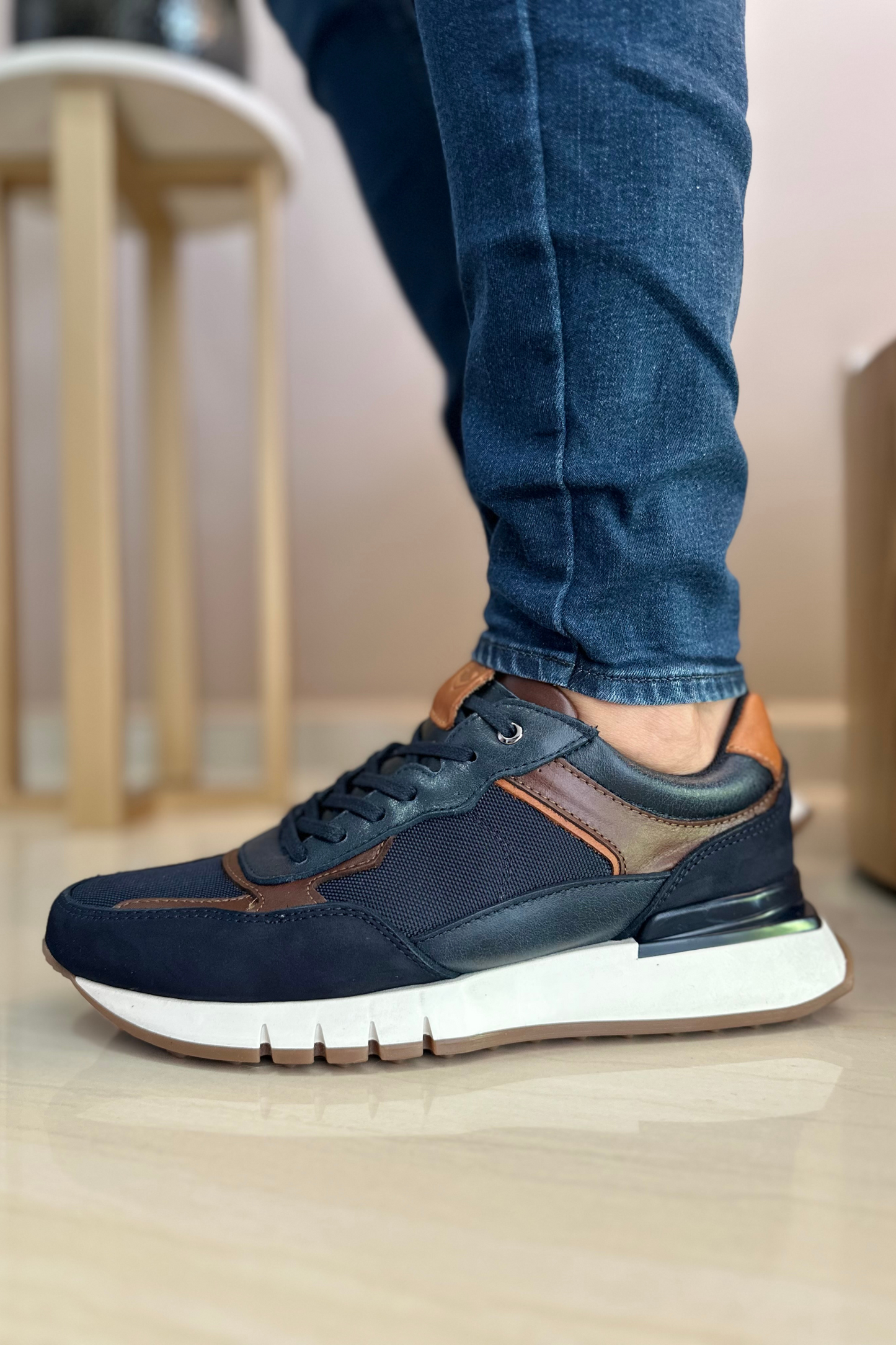 SNEAKER GIO - EN CUERO - PARA HOMBRE - REF: CLK 2123