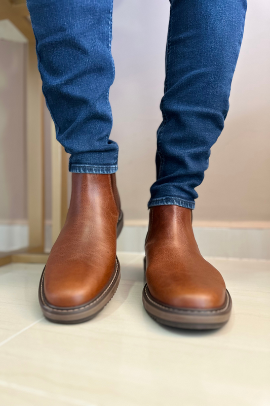 BOTA TARGÓN - EN CUERO - PARA HOMBRE - REF: VRO 2142