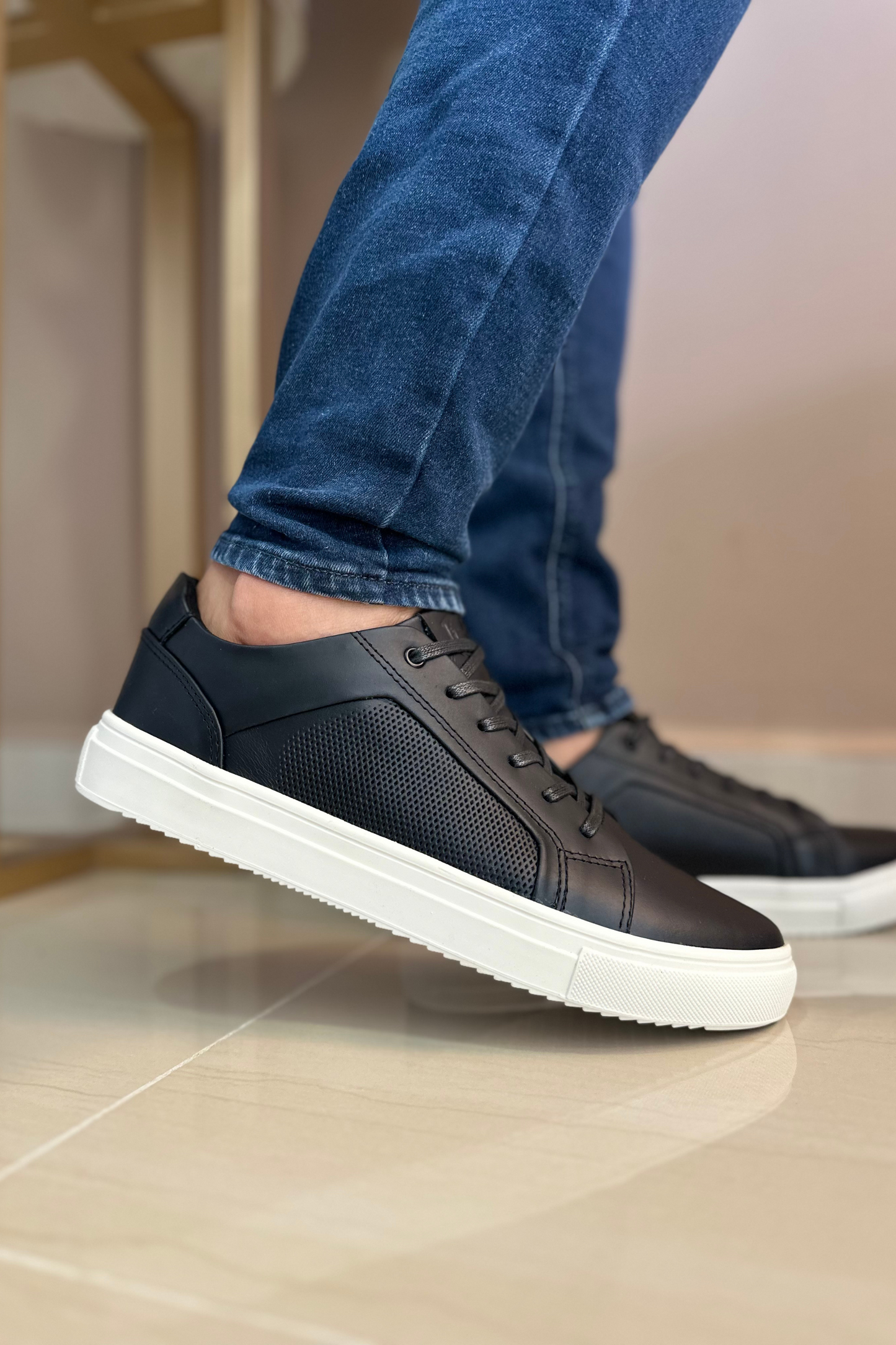 SNEAKER SPAM - EN CUERO - PARA HOMBRE - REF: 577