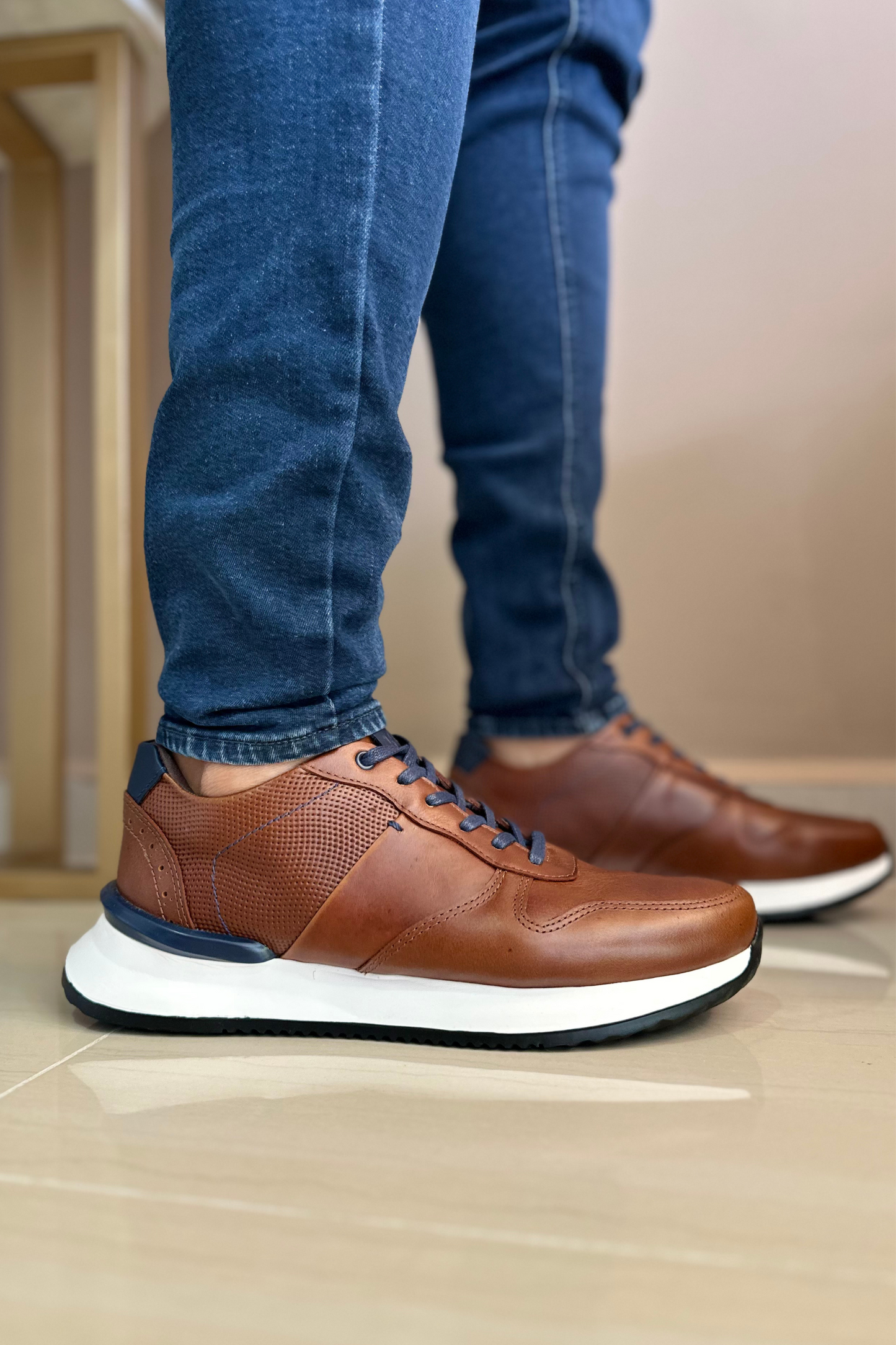 SNEAKER GUMA - EN CUERO - PARA HOMBRE - REF: D16