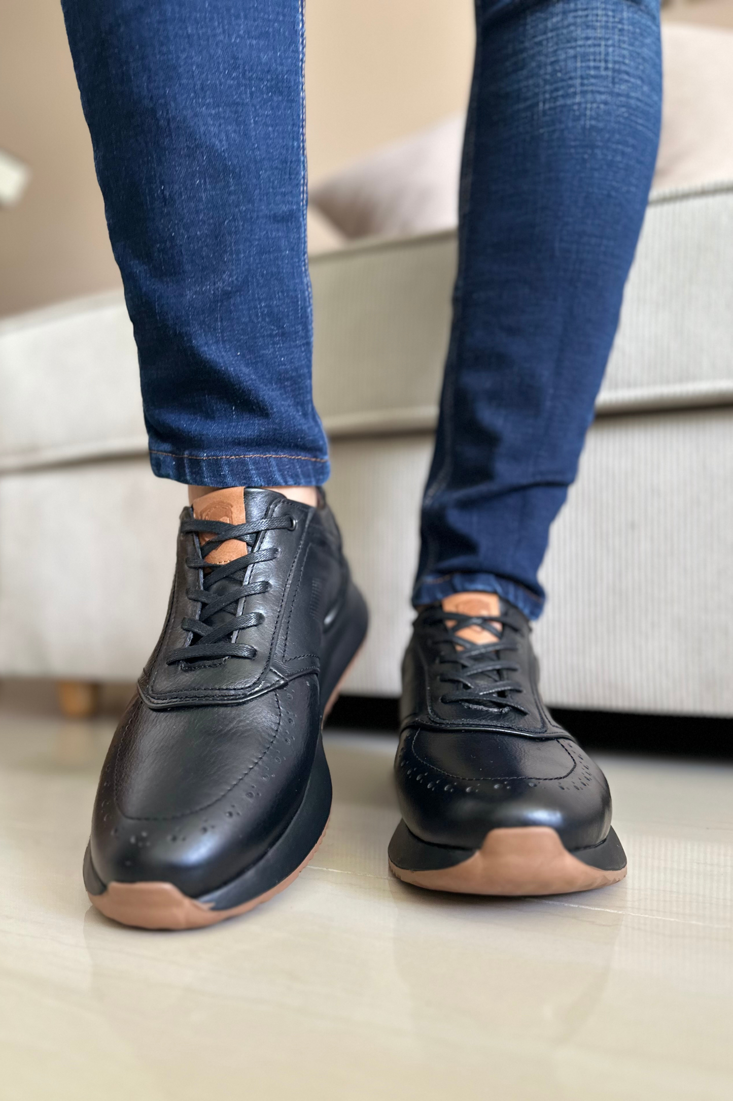SNEAKER ARIET - EN CUERO - PARA HOMBRE - REF: D16