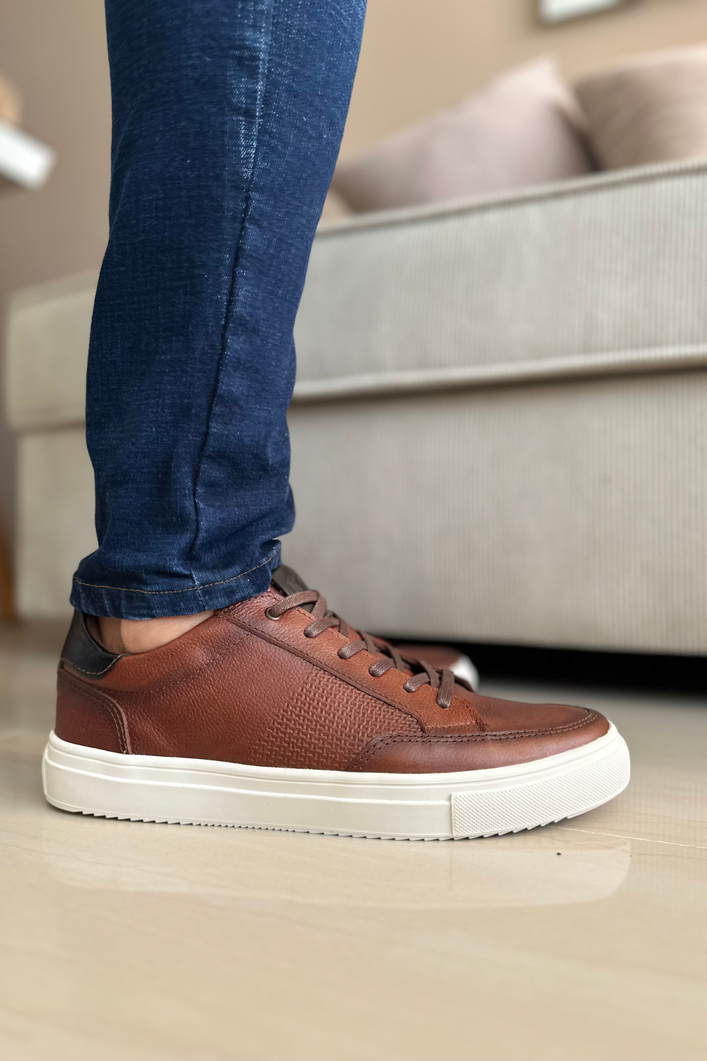 SNEAKERS MEW - PARA HOMBRE - EN CUERO - REF: 575