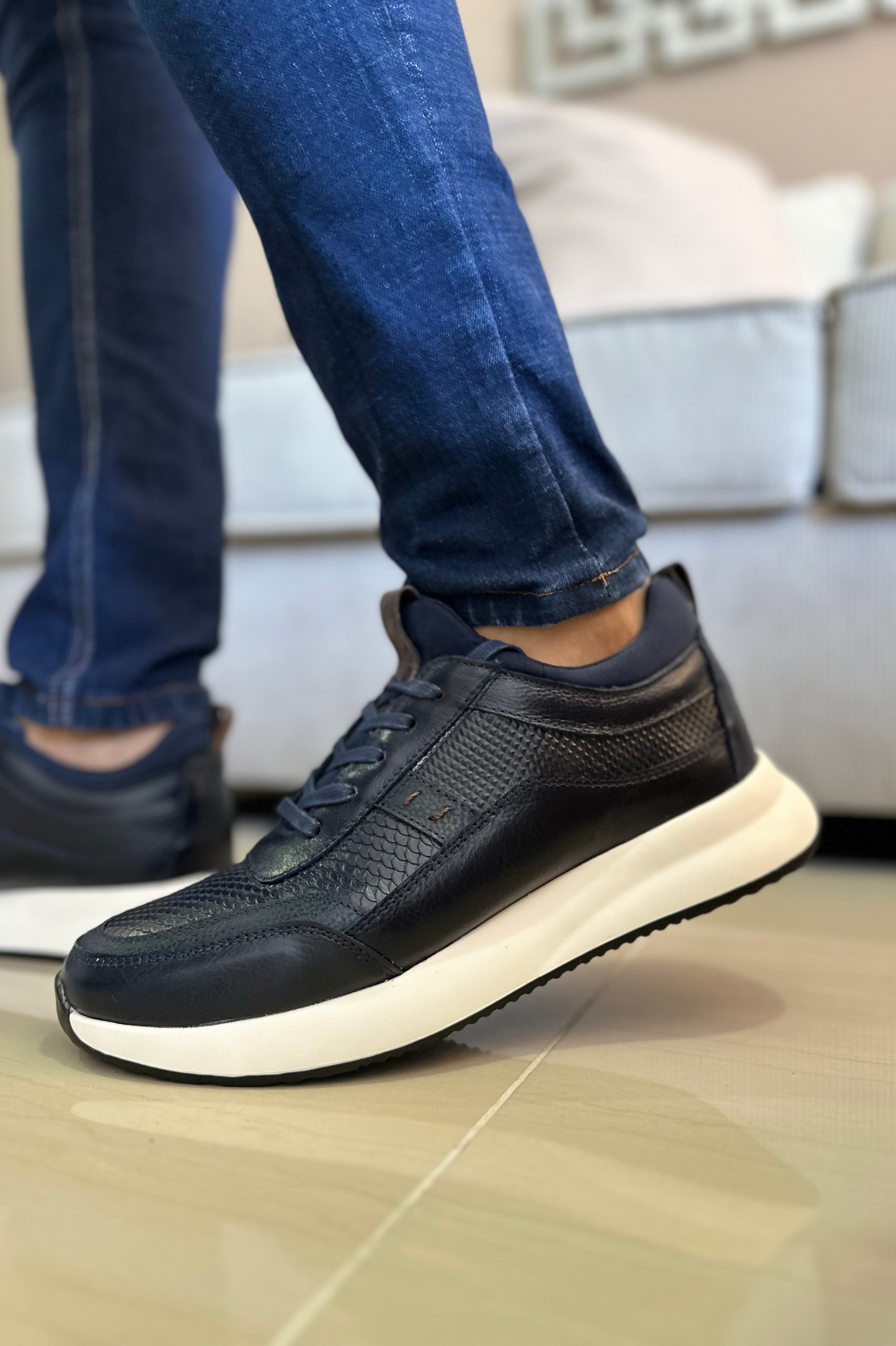 SNEAKER BERGEN - PARA HOMBRE - EN CUERO - REF: 3217