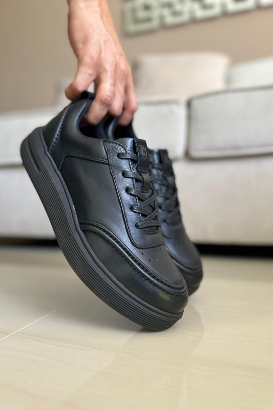 SNEAKER DARKRAI - EN CUERO - PARA HOMBRE - REF: CLK 2106