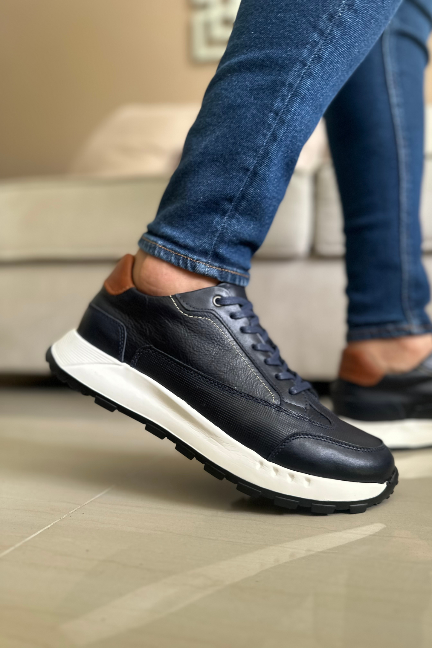 SNEAKERS TRAPINCH - PARA HOMBRE - EN CUERO