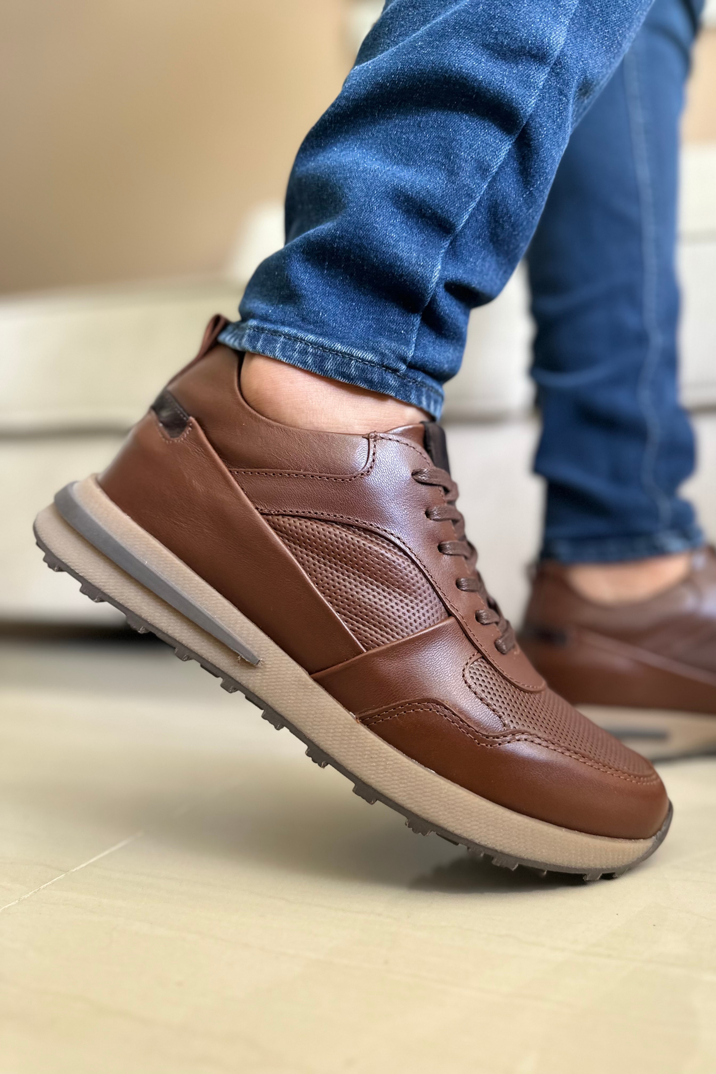 SNEAKERS SHEM - PARA HOMBRE - EN CUERO