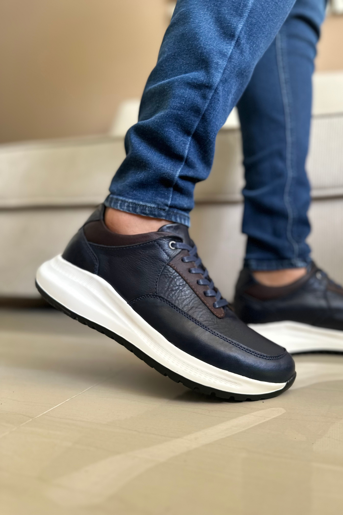 SNEAKERS FARLOM - PARA HOMBRE - EN CUERO