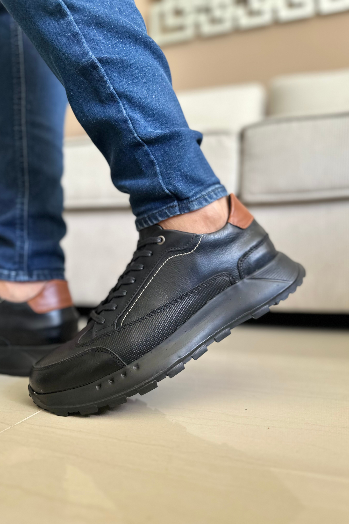 SNEAKERS TRAPINCH - PARA HOMBRE - EN CUERO REF: 75