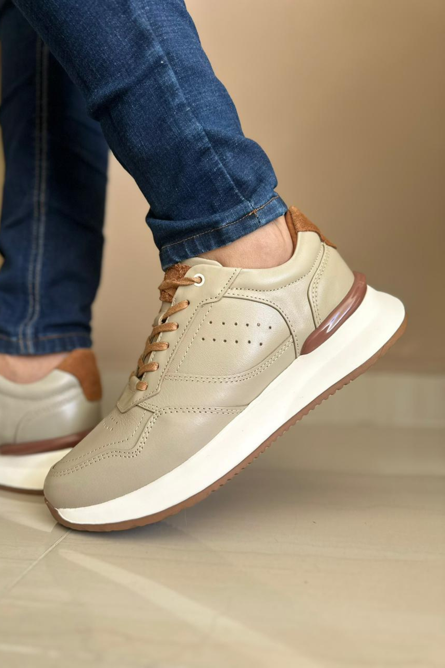 SNEAKER NIKO - EN CUERO - PARA HOMBRE - REF: ANT D12