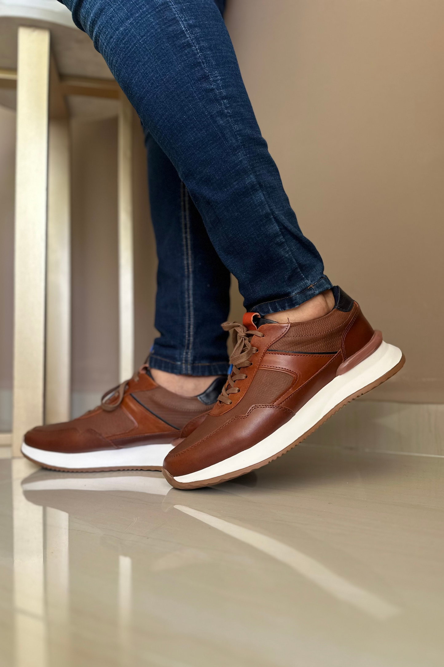 SNEAKER NAY - EN CUERO - PARA HOMBRE - REF: ADO 6488