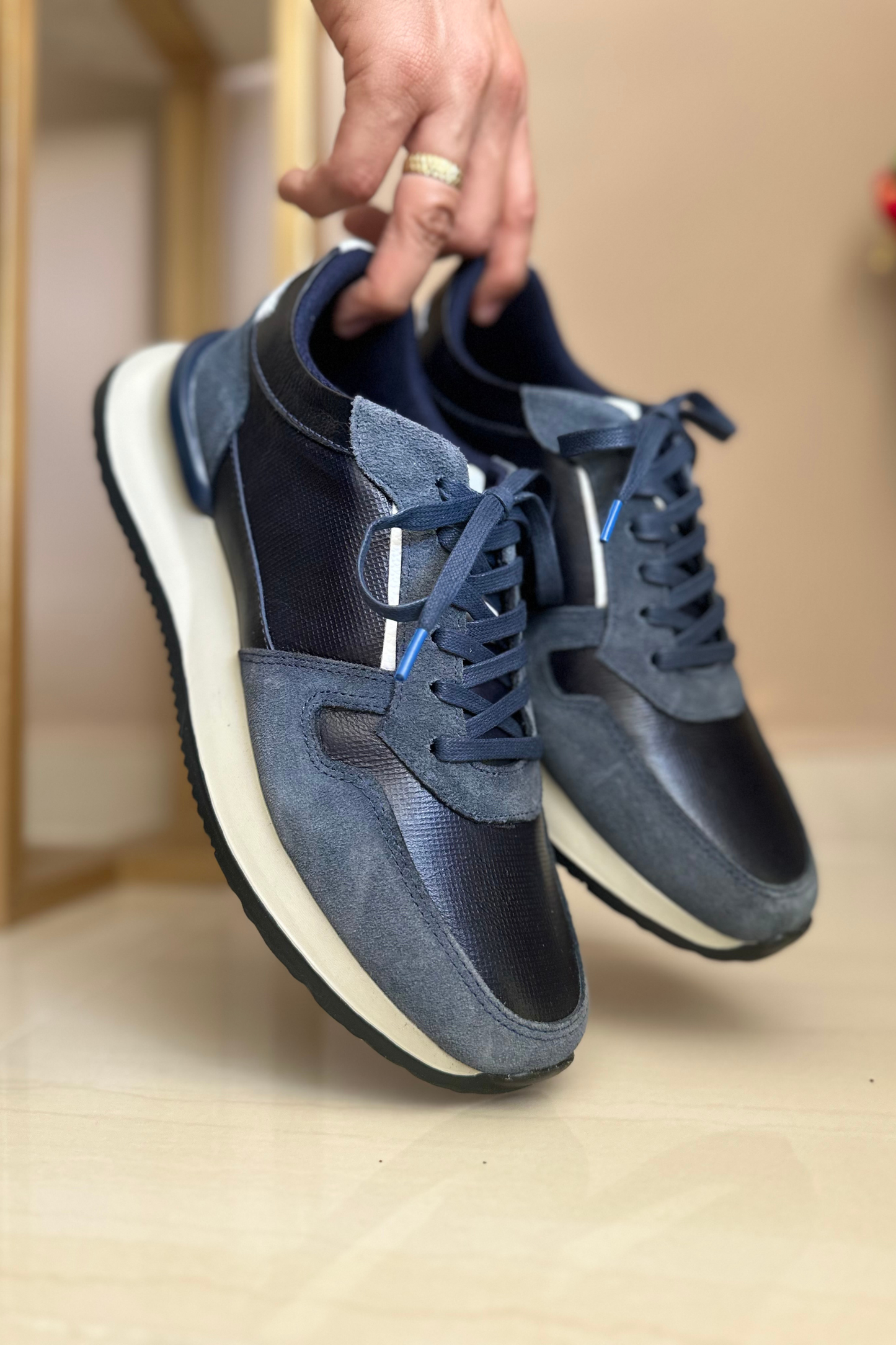 SNEAKER LIGHT - EN CUERO - PARA HOMBRE - REF: ADO 6485