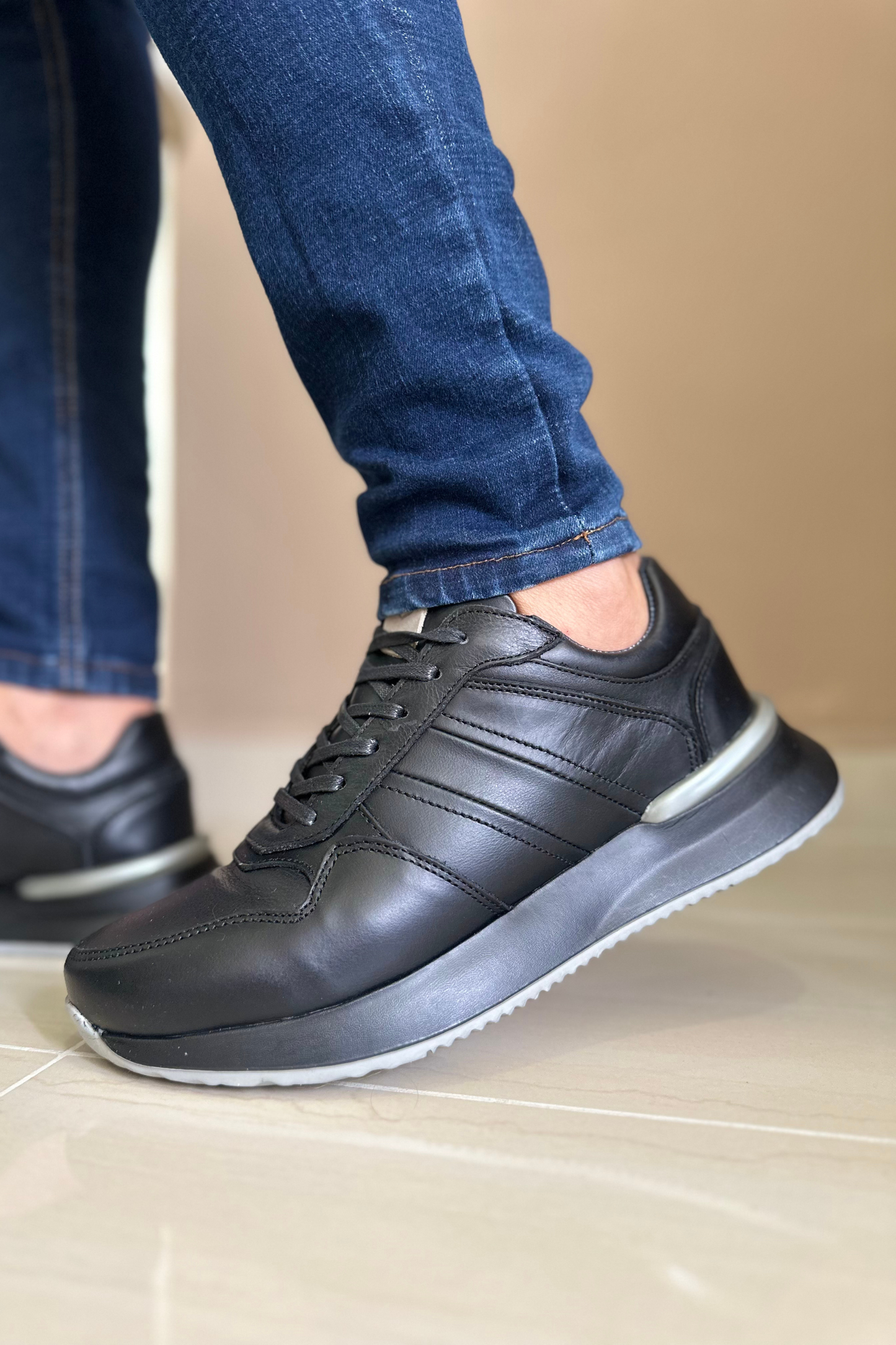 SNEAKER DJANGO - EN CUERO - PARA HOMBRE- REF: 934