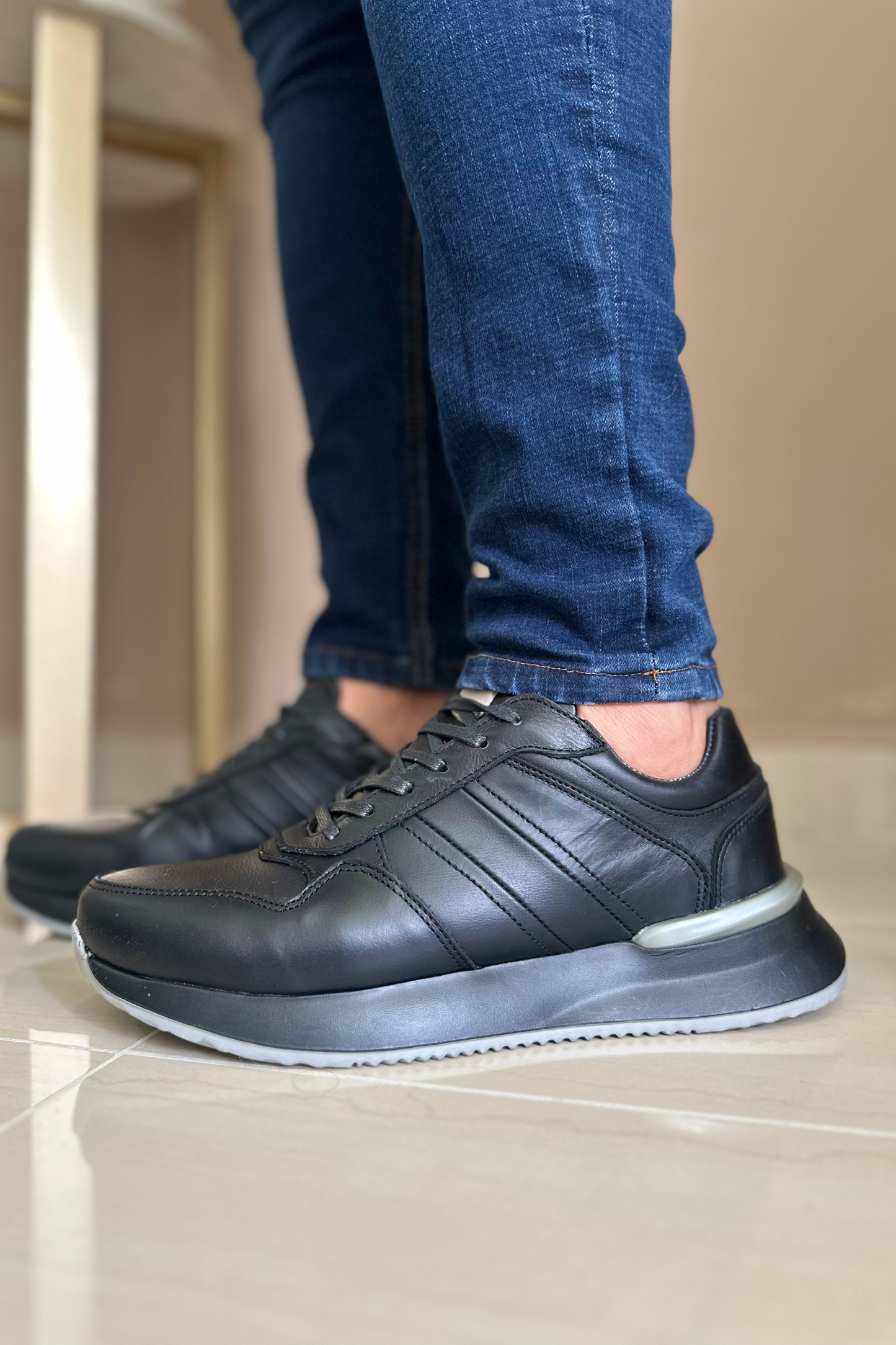 SNEAKER DJANGO - EN CUERO - PARA HOMBRE- REF: 934