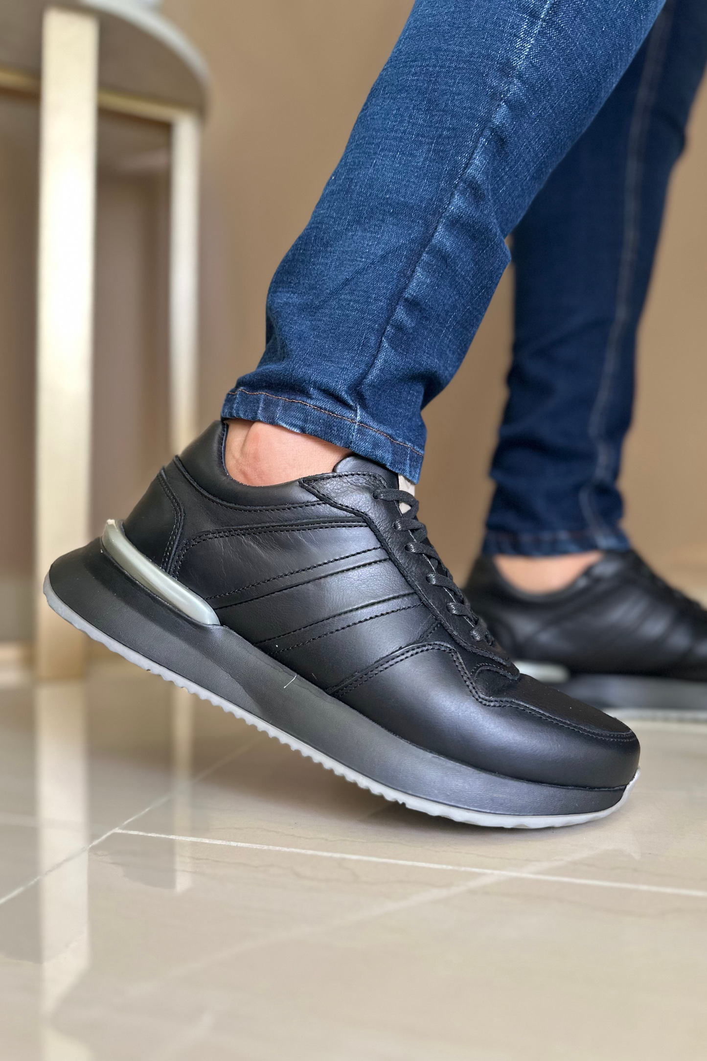 SNEAKER DJANGO - EN CUERO - PARA HOMBRE- REF: 934