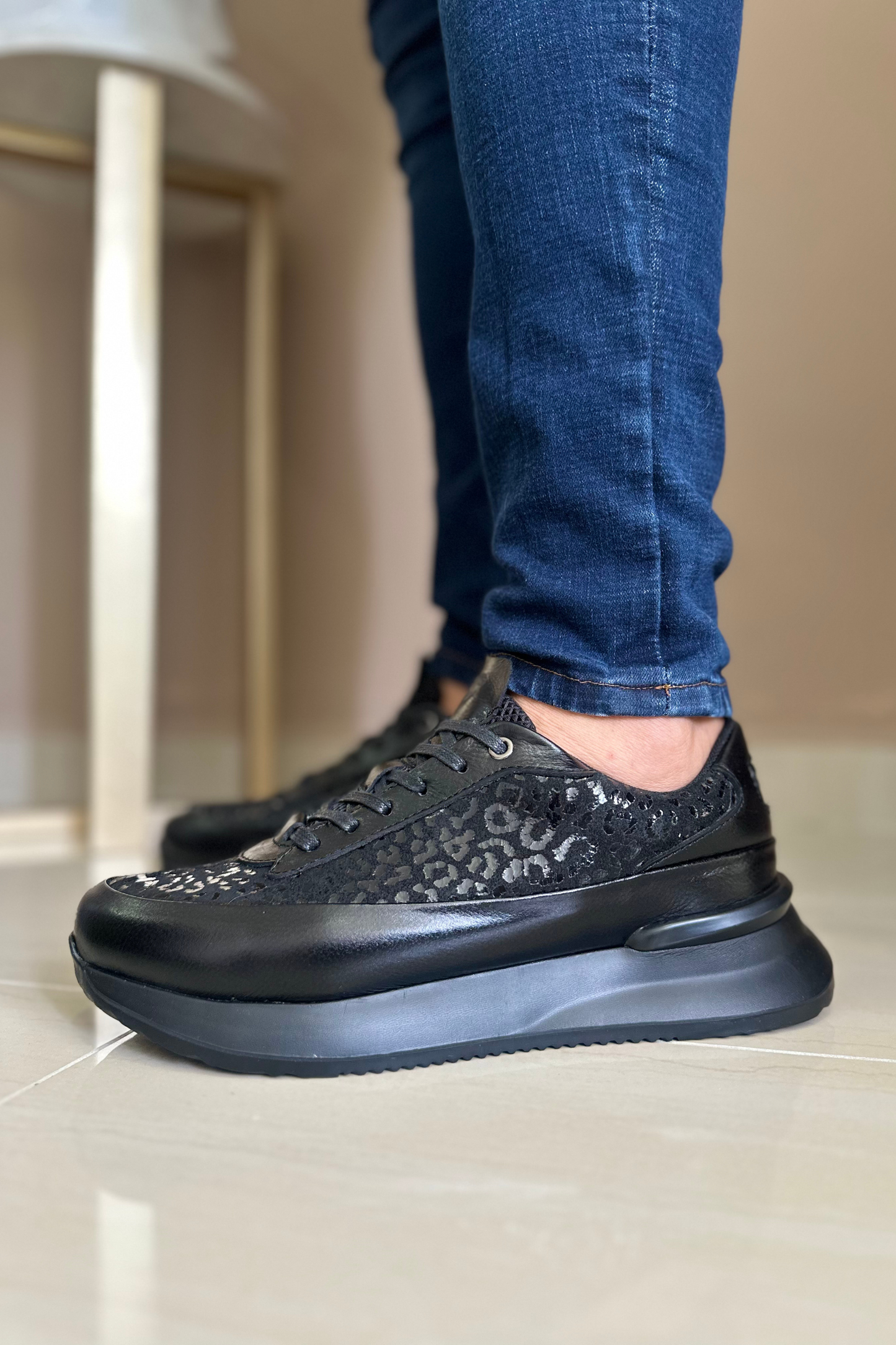 SNEAKER FIRE - EN CUERO - PARA HOMBRE - REF: 2170