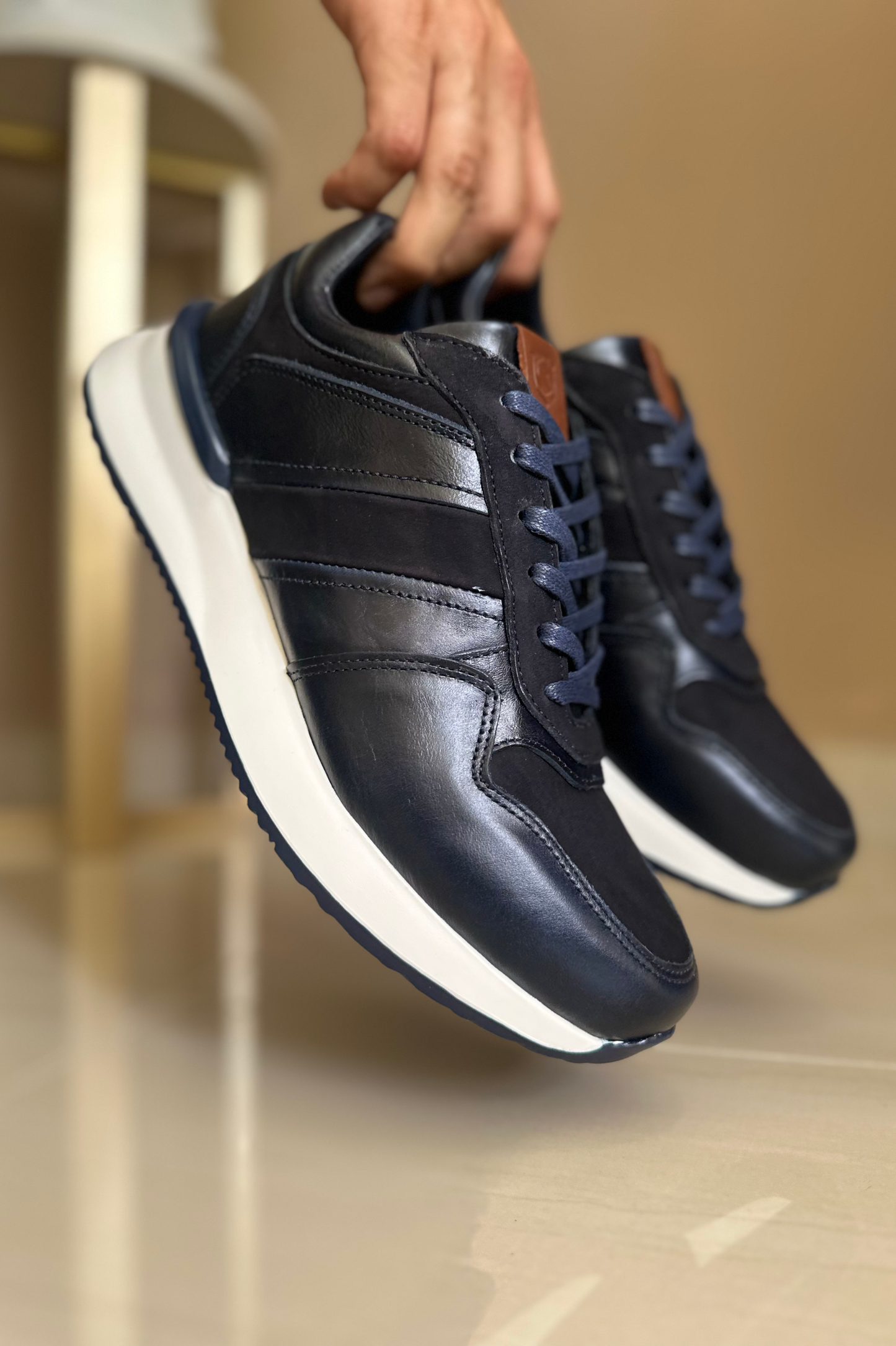 SNEAKER DJANGO - EN CUERO - PARA HOMBRE REF: 934
