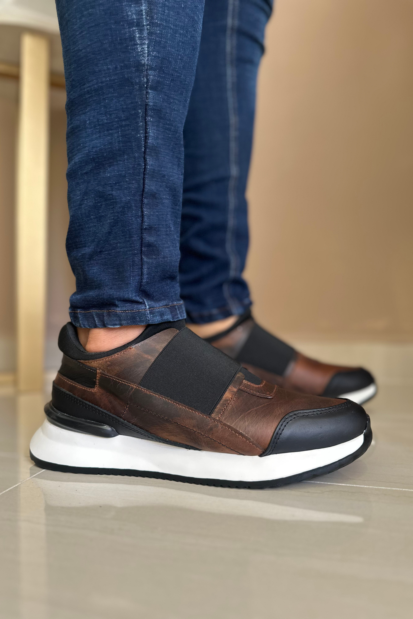SNEAKERS LITTLE - PARA HOMBRE - EN CUERO REF: D17