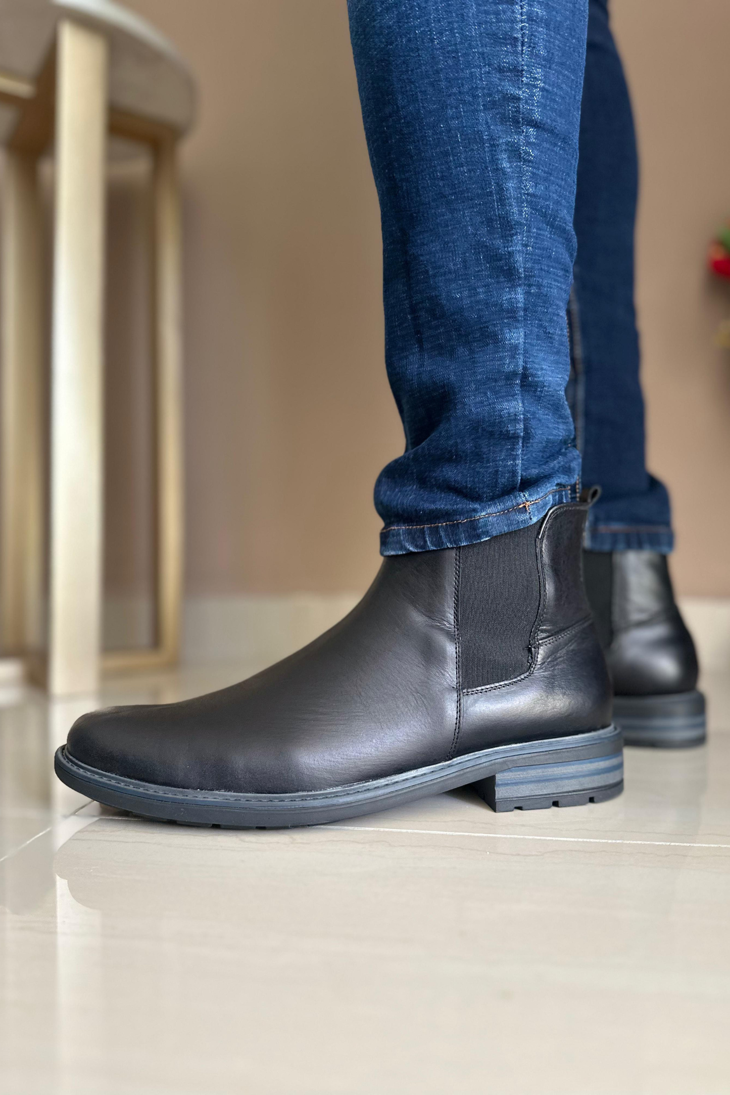 BOTA LOCK - EN CUERO - PARA HOMBRE