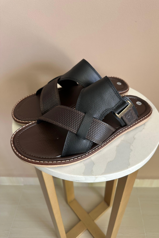 SANDALIA SHELL - EN CUERO  - REF: 025