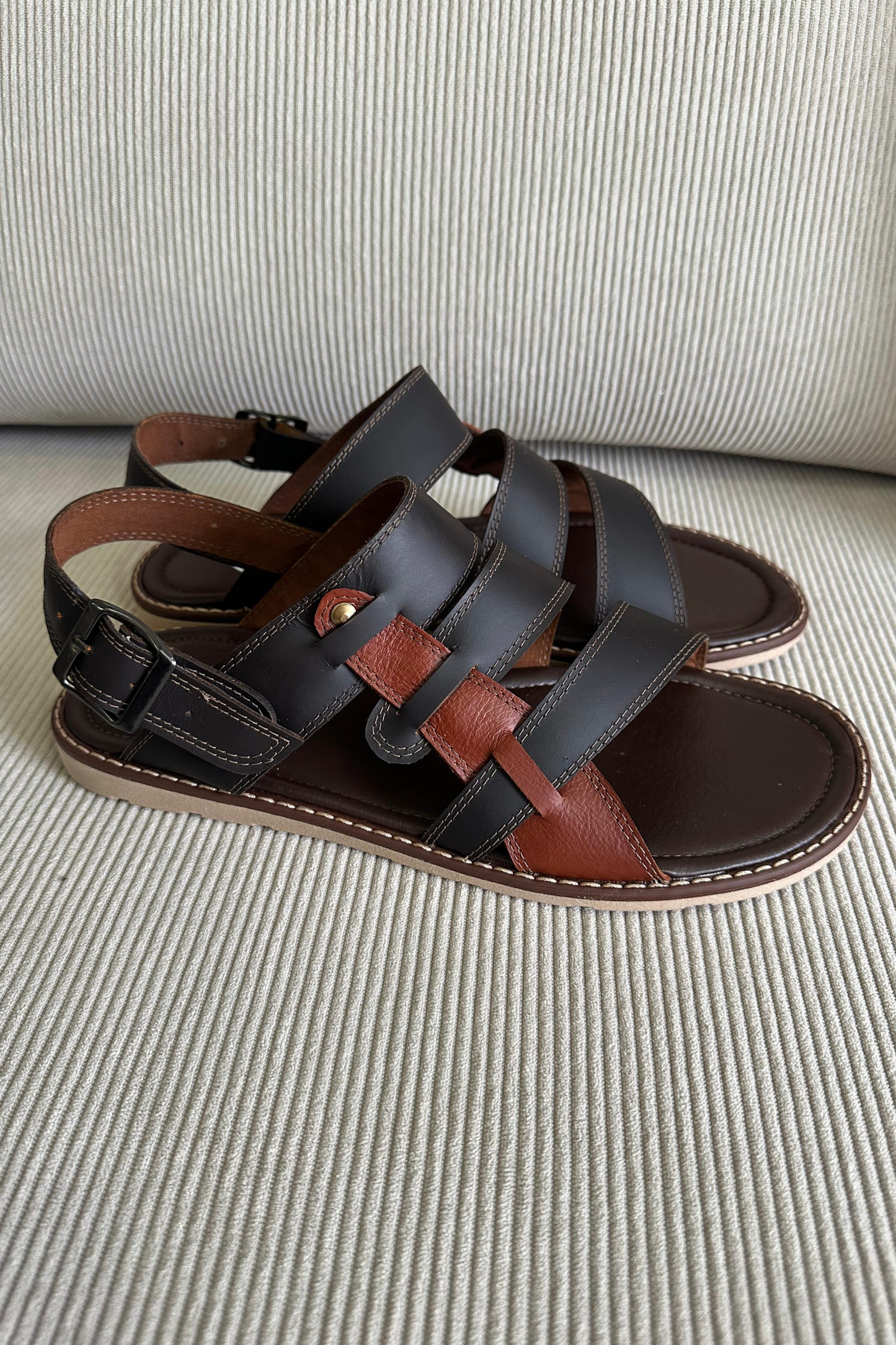 SANDALIA OUPI - EN CUERO - PARA HOMBRE 022