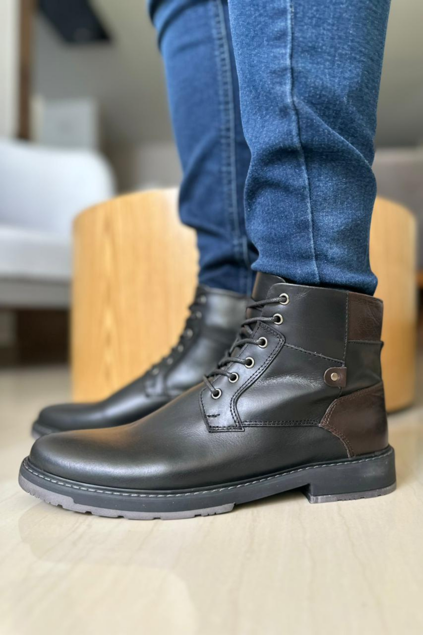 BOTA TOPURIA - EN CUERO - PARA HOMBRE