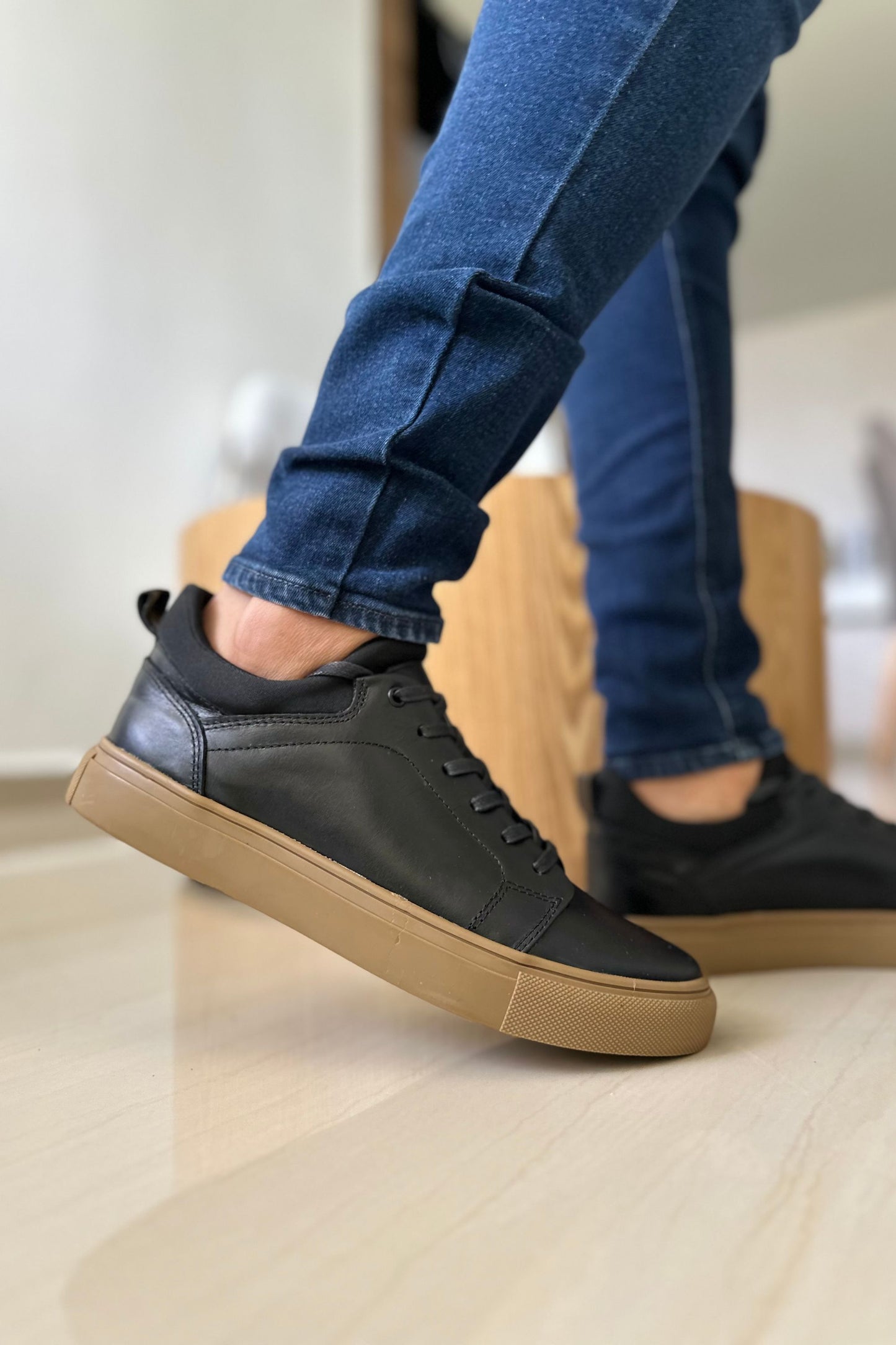 SNEAKERS JETT - PARA HOMBRE - CUERO