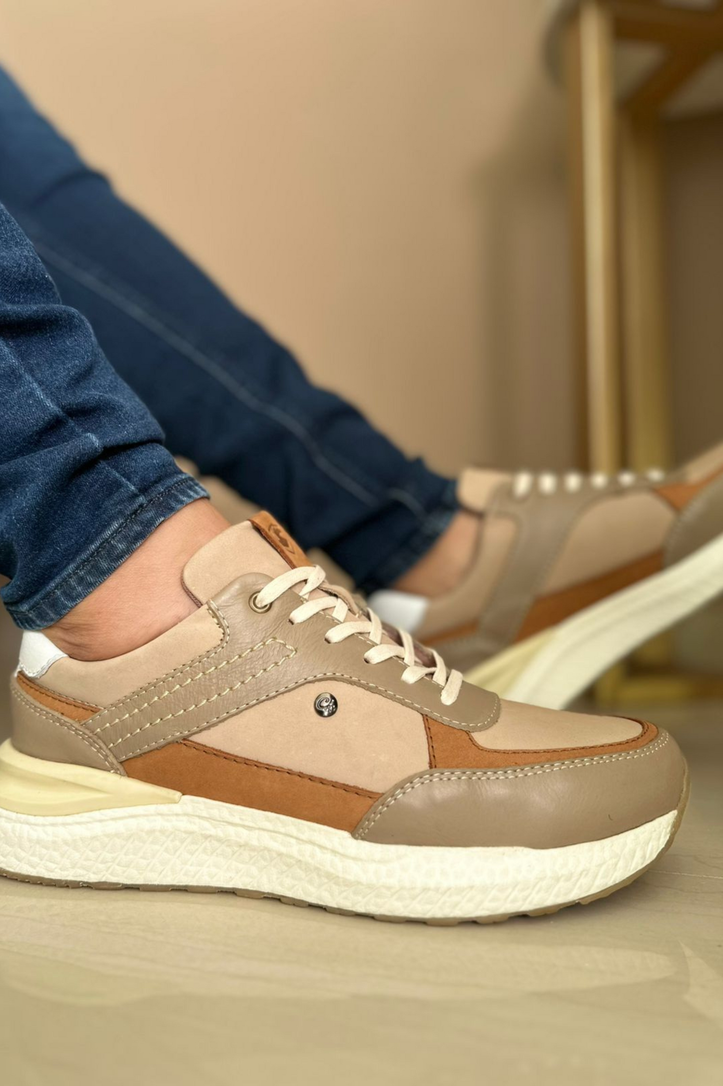 SNEAKER PETIT - EN CUERO - PARA HOMBRE