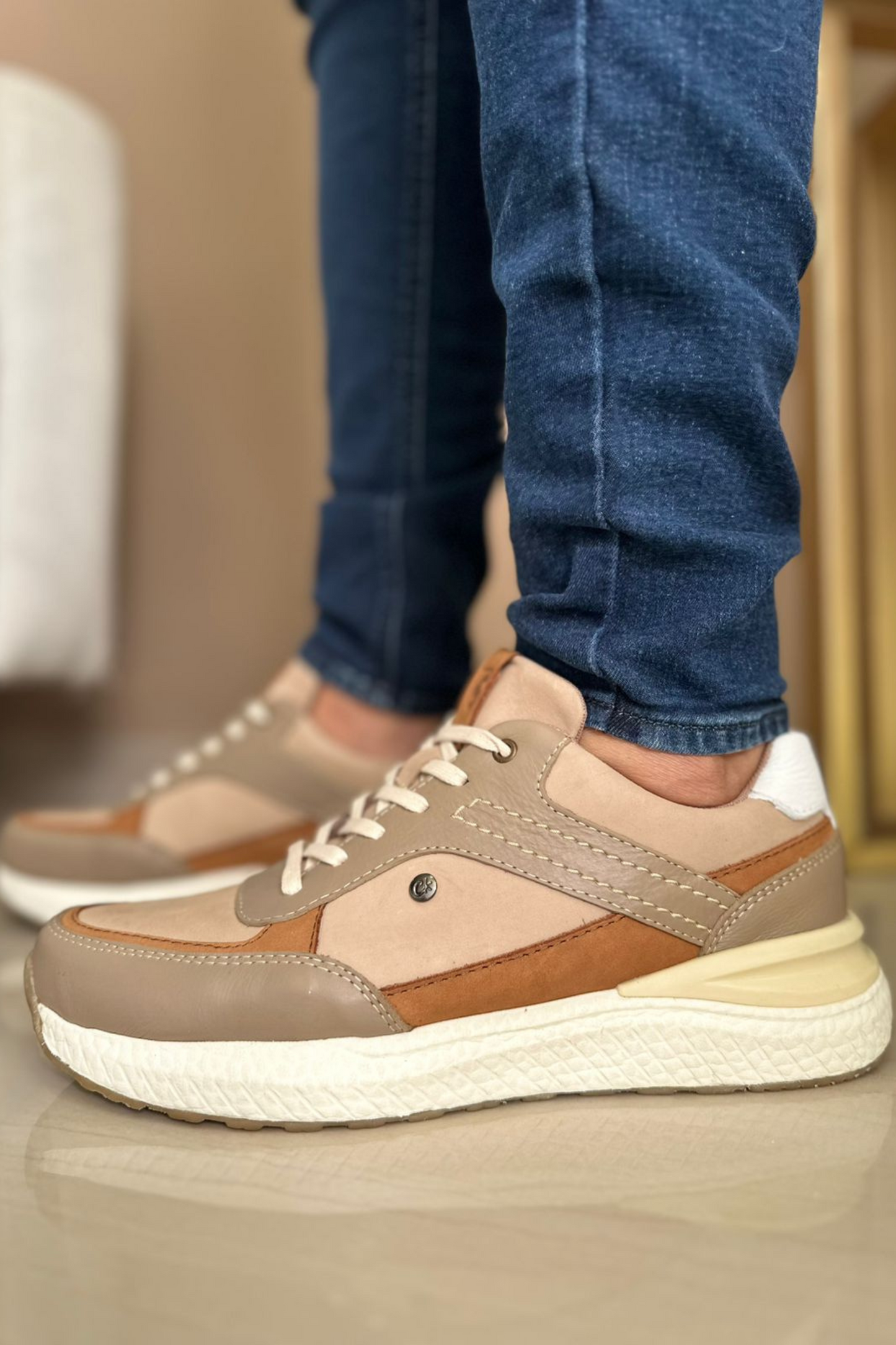 SNEAKER PETIT - EN CUERO - PARA HOMBRE