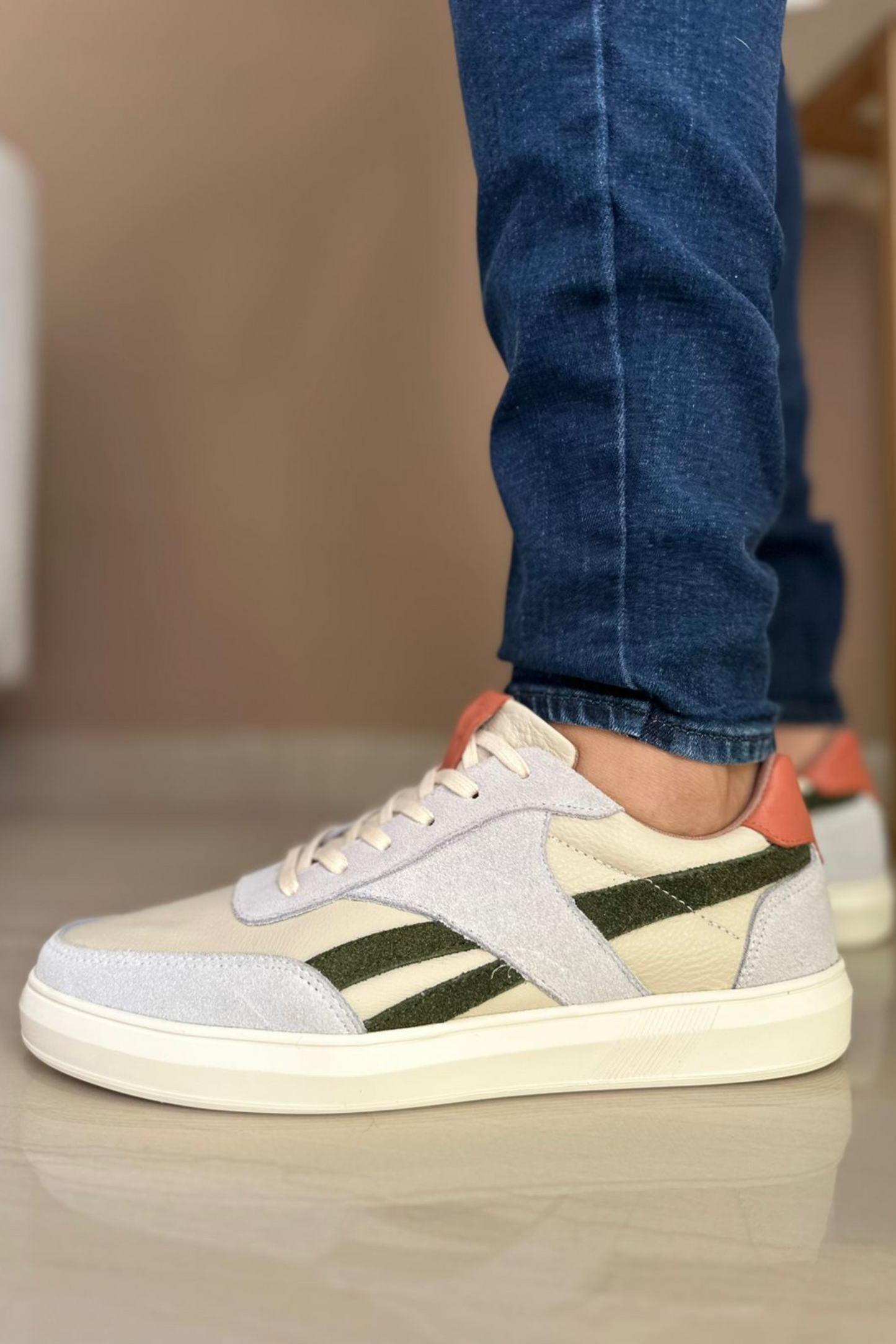 SNEAKER BUDGET - EN CUERO - PARA HOMBRE - REF: CLK 2113