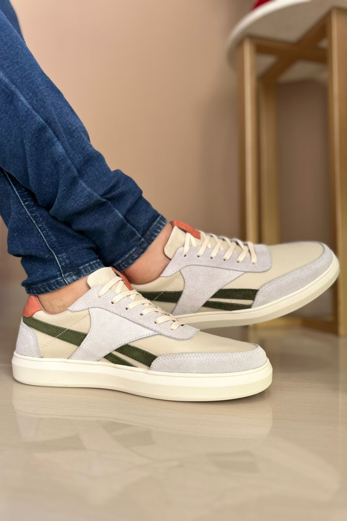 SNEAKER BUDGET - EN CUERO - PARA HOMBRE - REF: CLK 2113
